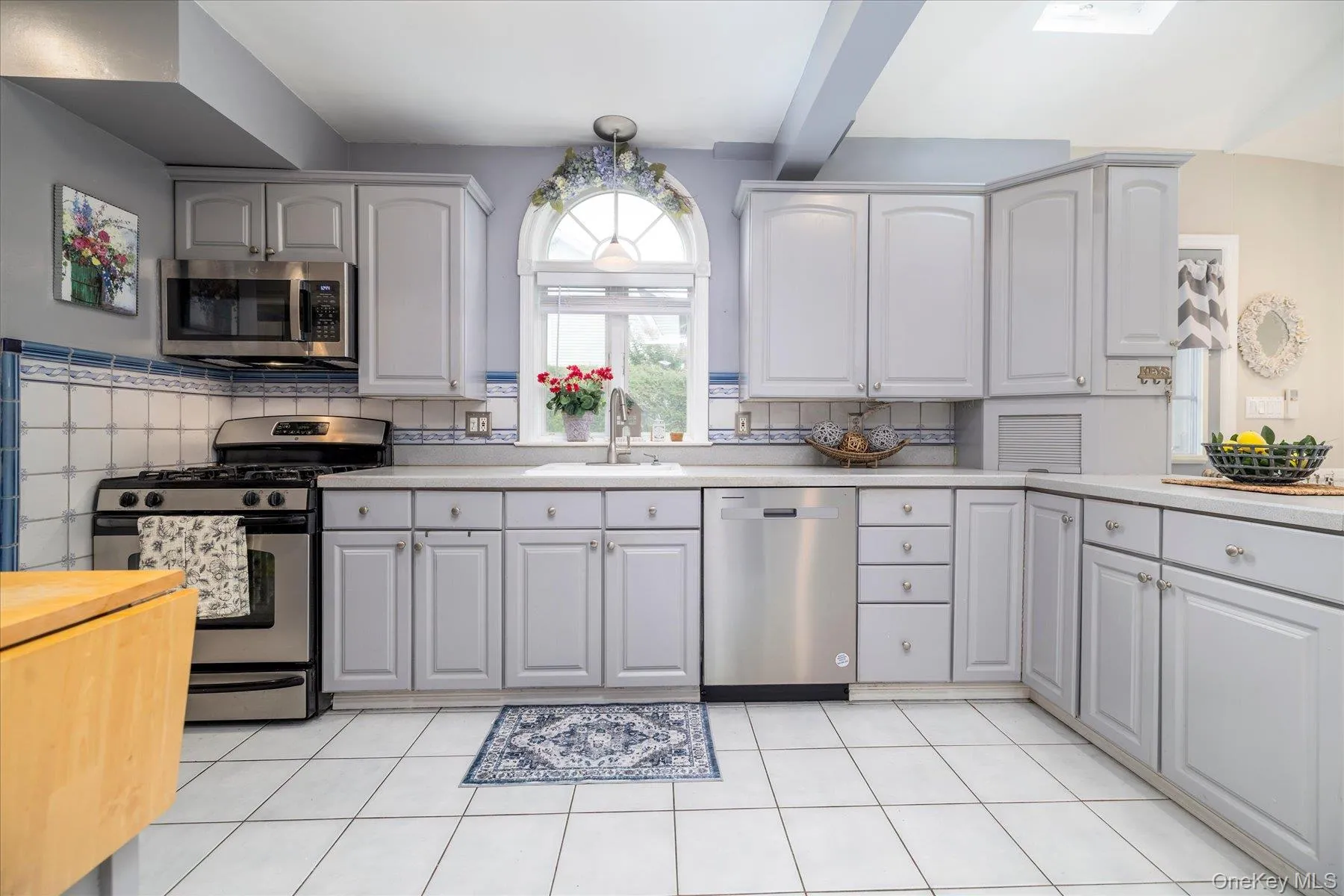 Kitchen with stainless steal appliances Kitchen with stainless steal appliances