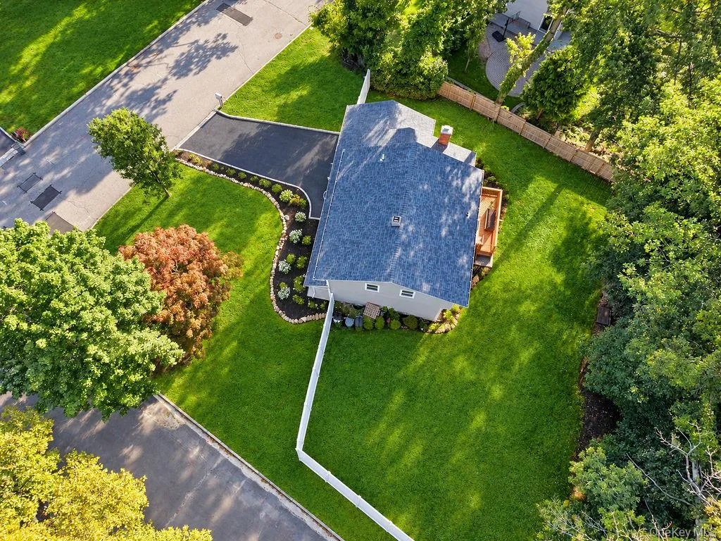 102 Patchogue Drive, Brookhaven, NY, 4 Bedrooms Bedrooms, 9 Rooms Rooms,2 BathroomsBathrooms,Residential,For Rent,Patchogue,0,1047693 102 Patchogue Drive, Brookhaven, NY, 4 Bedrooms Bedrooms, 9 Rooms Rooms,2 BathroomsBathrooms,Residential,For Rent,Patchogue,0,1047693