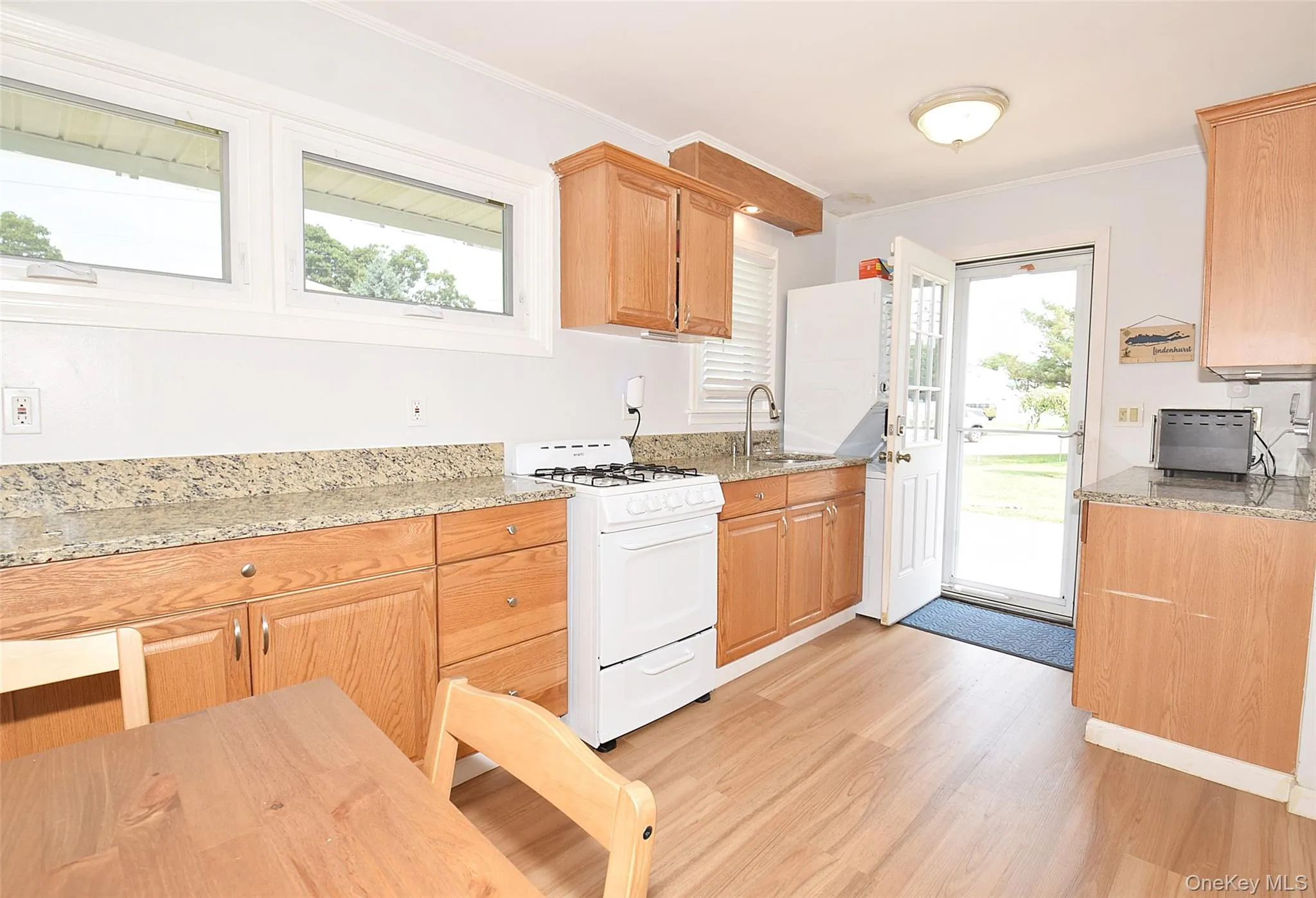 Sunny and Bright Kitchen Sunny and Bright Kitchen
