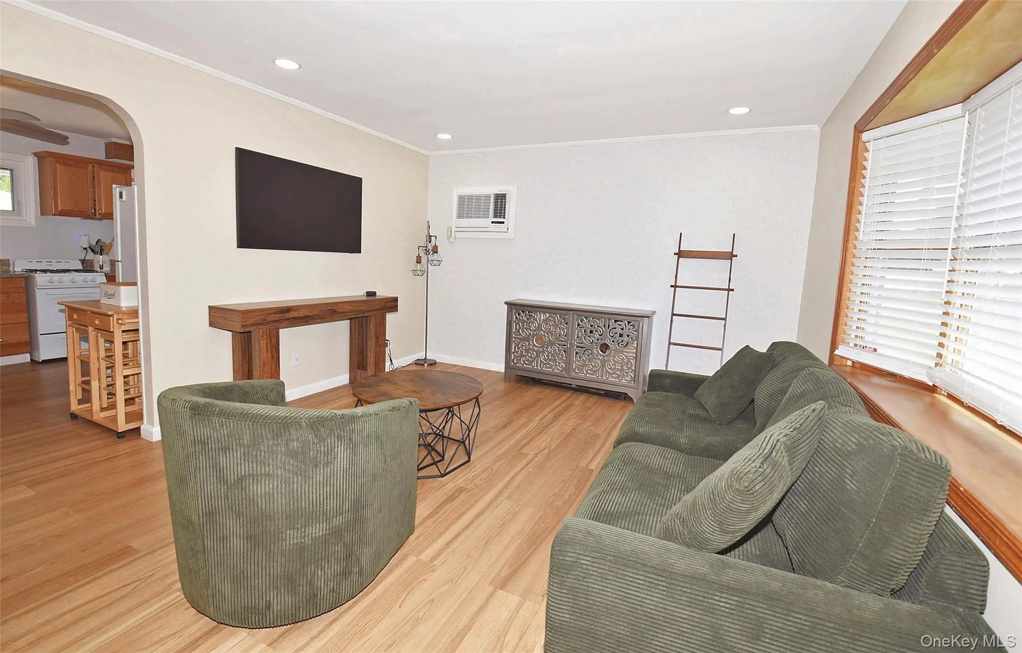Recessed Lighting and Air Conditioning - All the comforts! Recessed Lighting and Air Conditioning - All the comforts!