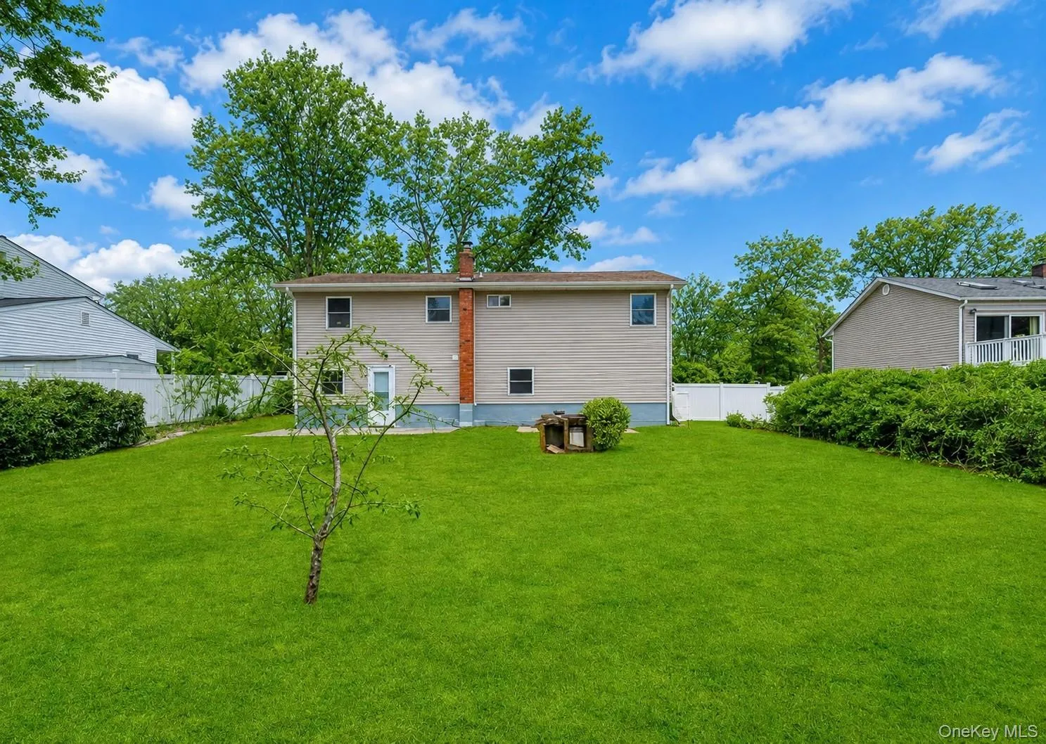 339 Avenue B, Brookhaven, NY, 5 Bedroom Bedrooms, 8 Room Rooms,2 BathroomBathrooms,Residential Lease,For Rent,Avenue B,0,1047696 339 Avenue B, Brookhaven, NY, 5 Bedroom Bedrooms, 8 Room Rooms,2 BathroomBathrooms,Residential Lease,For Rent,Avenue B,0,1047696