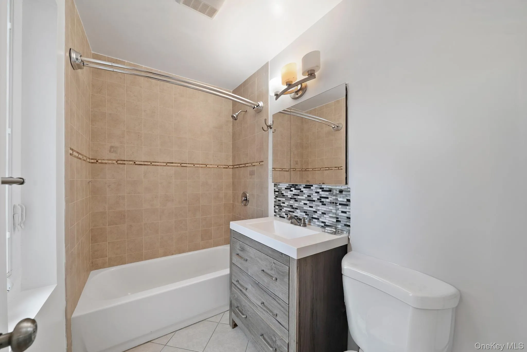 5461 Sylvan Avenue, New York, NY, 3 Bedrooms Bedrooms, 8 Rooms Rooms,2 BathroomsBathrooms,Residential,For Rent,Sylvan,0,1047699 5461 Sylvan Avenue, New York, NY, 3 Bedrooms Bedrooms, 8 Rooms Rooms,2 BathroomsBathrooms,Residential,For Rent,Sylvan,0,1047699