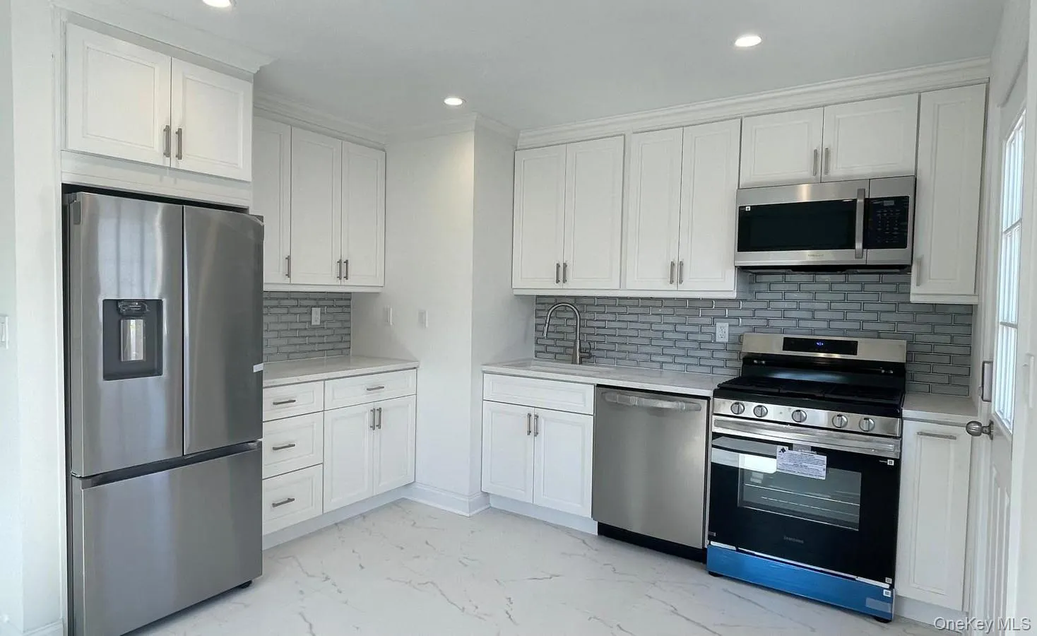Modern Newly Installed kitchen Modern Newly Installed kitchen
