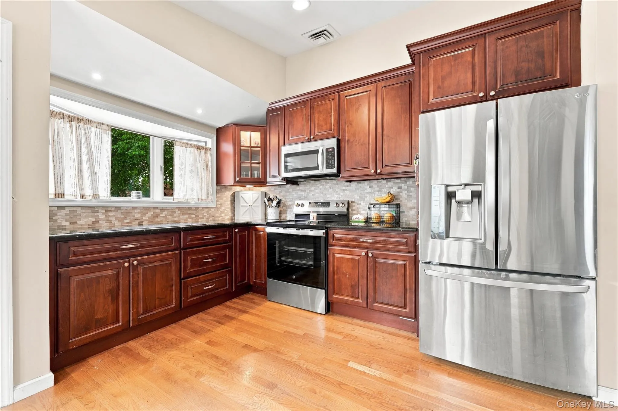 220 Park Drive, Oyster Bay, NY, 3 Bedrooms Bedrooms, 6 Rooms Rooms,2 BathroomsBathrooms,Residential,For Rent,Park,0,1047703 220 Park Drive, Oyster Bay, NY, 3 Bedrooms Bedrooms, 6 Rooms Rooms,2 BathroomsBathrooms,Residential,For Rent,Park,0,1047703