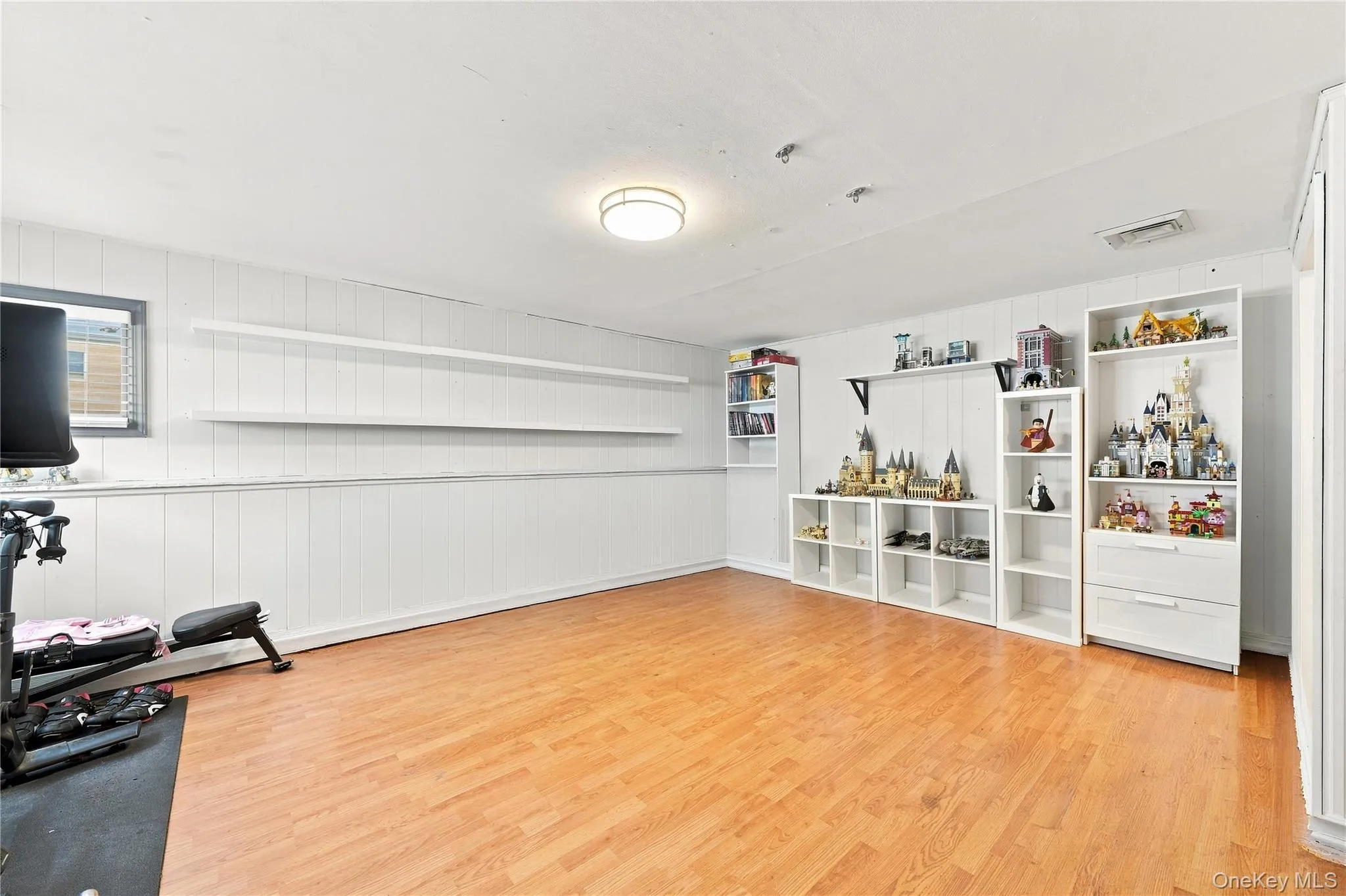 220 Park Drive, Oyster Bay, NY, 3 Bedrooms Bedrooms, 6 Rooms Rooms,2 BathroomsBathrooms,Residential,For Rent,Park,0,1047703 220 Park Drive, Oyster Bay, NY, 3 Bedrooms Bedrooms, 6 Rooms Rooms,2 BathroomsBathrooms,Residential,For Rent,Park,0,1047703