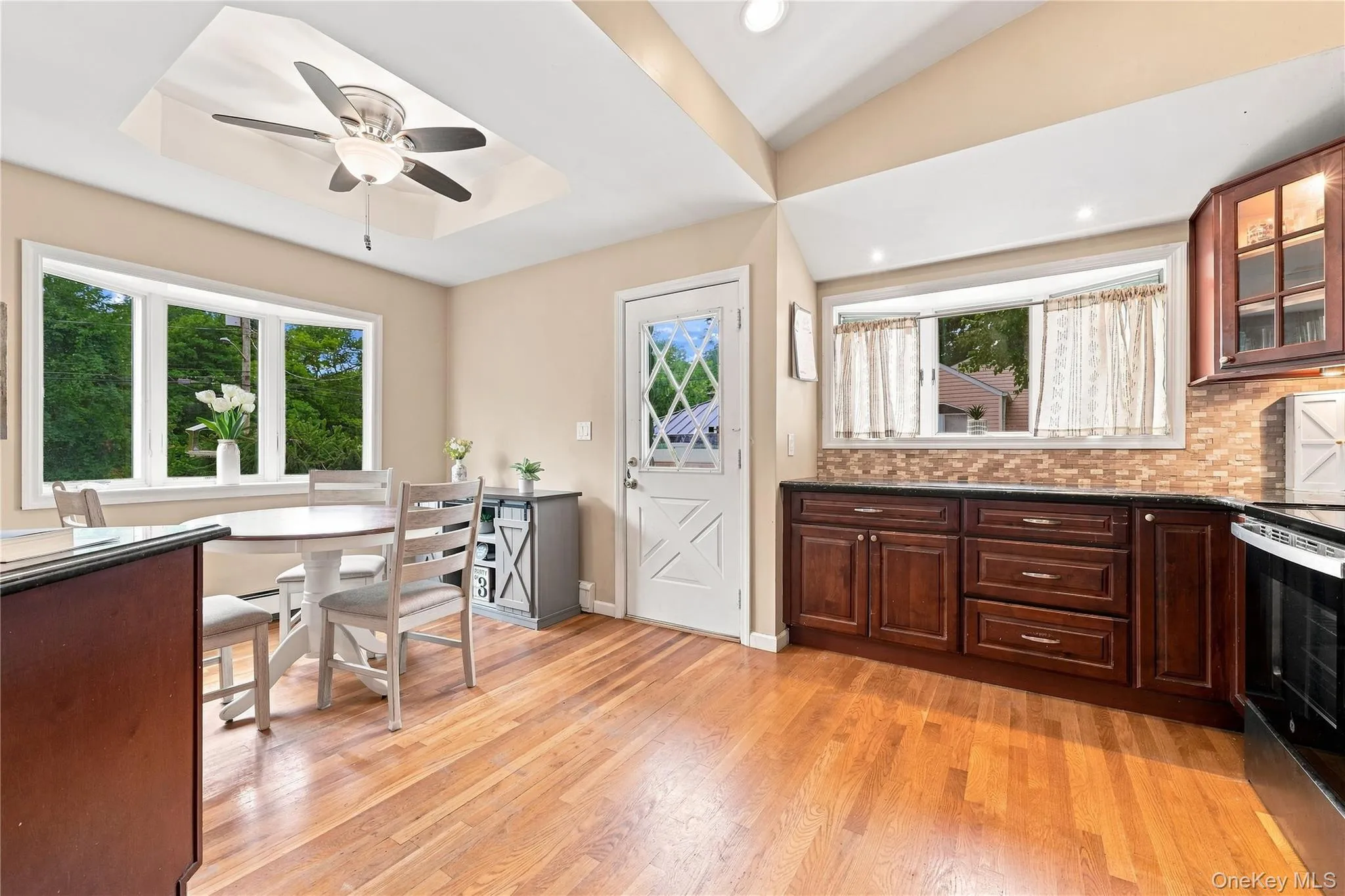 220 Park Drive, Oyster Bay, NY, 3 Bedrooms Bedrooms, 6 Rooms Rooms,2 BathroomsBathrooms,Residential,For Rent,Park,0,1047703 220 Park Drive, Oyster Bay, NY, 3 Bedrooms Bedrooms, 6 Rooms Rooms,2 BathroomsBathrooms,Residential,For Rent,Park,0,1047703