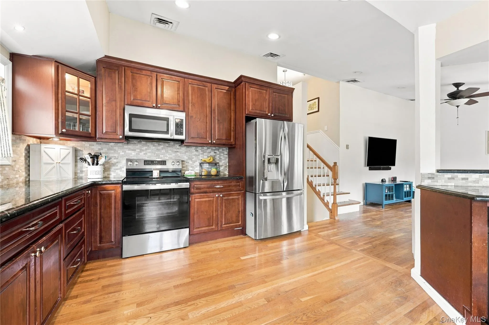 220 Park Drive, Oyster Bay, NY, 3 Bedrooms Bedrooms, 6 Rooms Rooms,2 BathroomsBathrooms,Residential,For Rent,Park,0,1047703 220 Park Drive, Oyster Bay, NY, 3 Bedrooms Bedrooms, 6 Rooms Rooms,2 BathroomsBathrooms,Residential,For Rent,Park,0,1047703