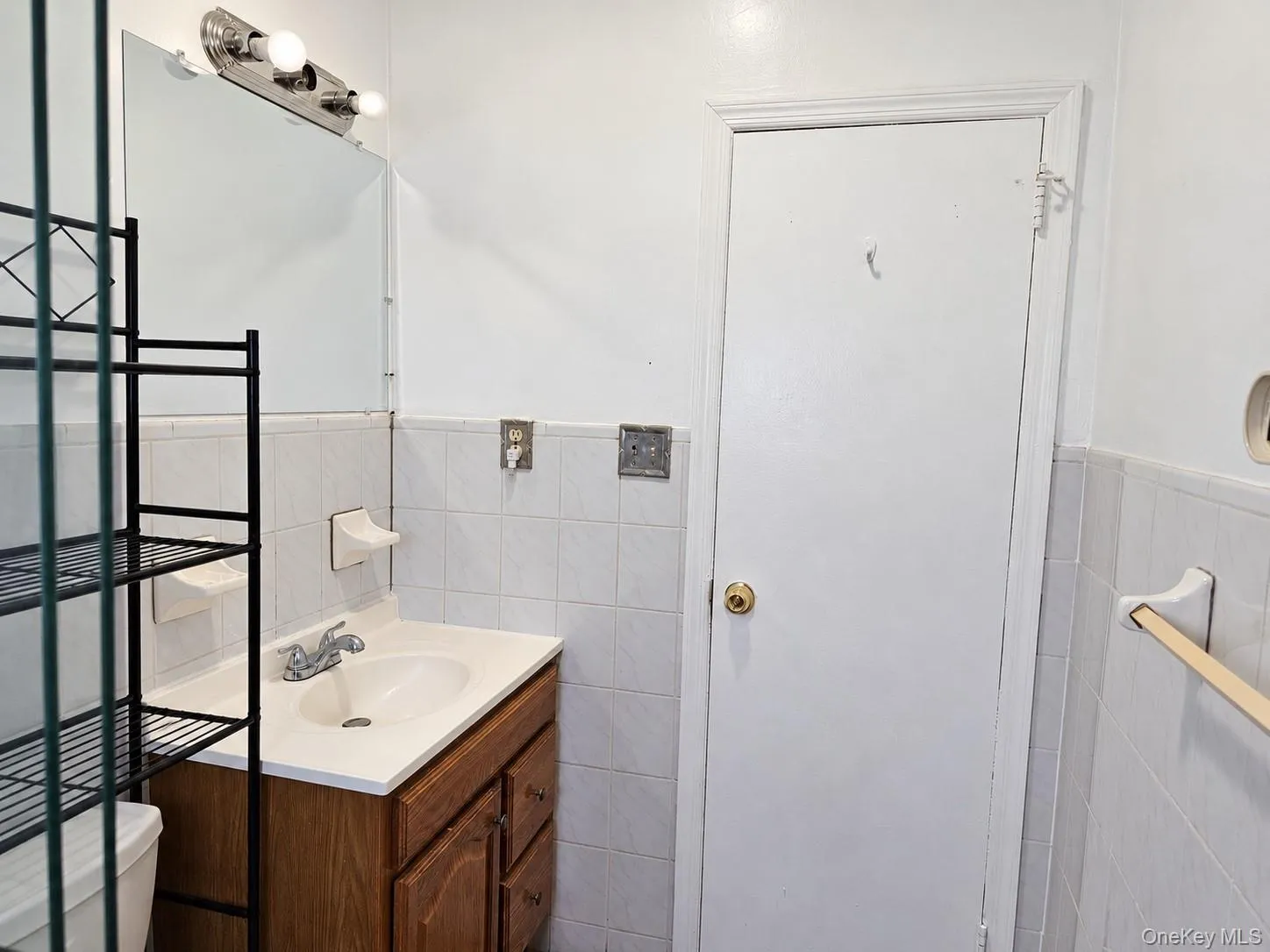 2nd Floor Bathroom 2nd Floor Bathroom