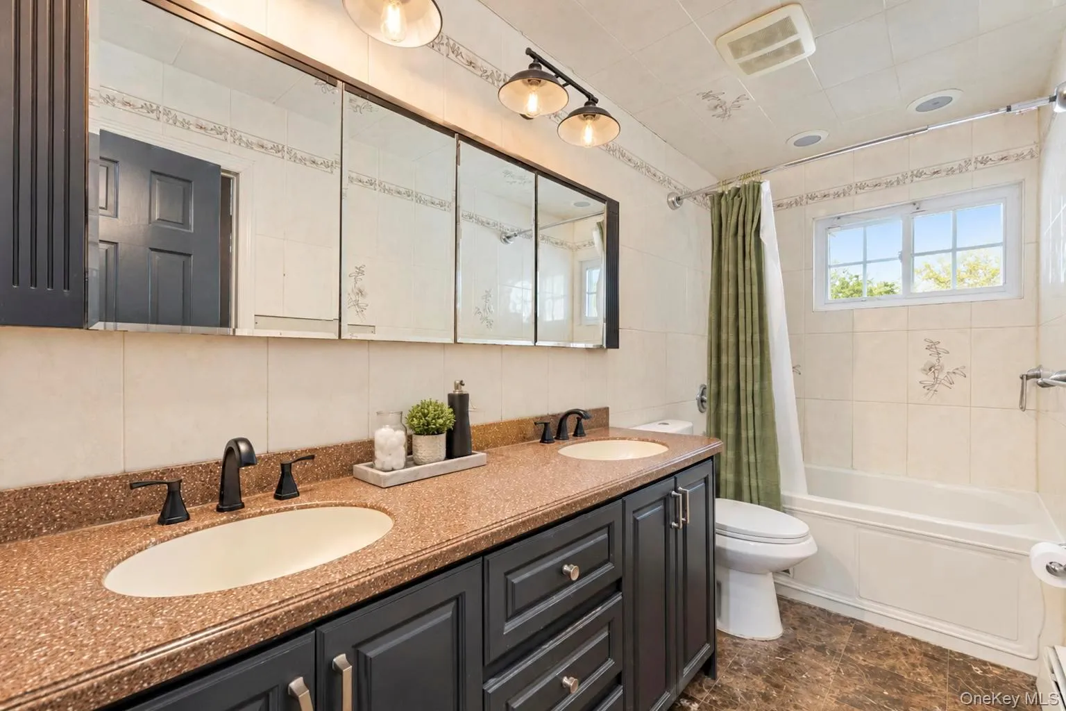 1020 Wood Park Drive, Hempstead, NY, 4 Bedrooms Bedrooms, 6 Rooms Rooms,2 BathroomsBathrooms,Residential,For Rent,Wood Park,0,1047718 1020 Wood Park Drive, Hempstead, NY, 4 Bedrooms Bedrooms, 6 Rooms Rooms,2 BathroomsBathrooms,Residential,For Rent,Wood Park,0,1047718