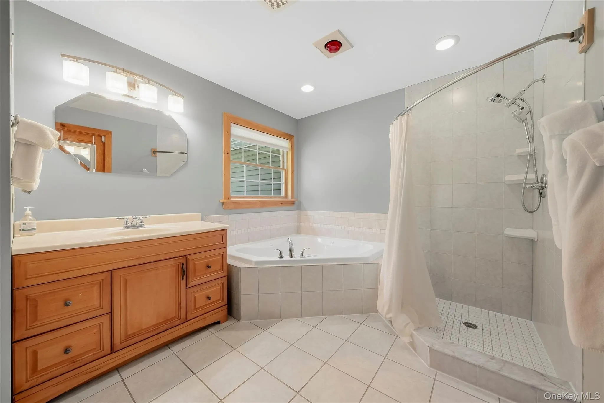 jacuzzi tub, walk-in shower jacuzzi tub, walk-in shower