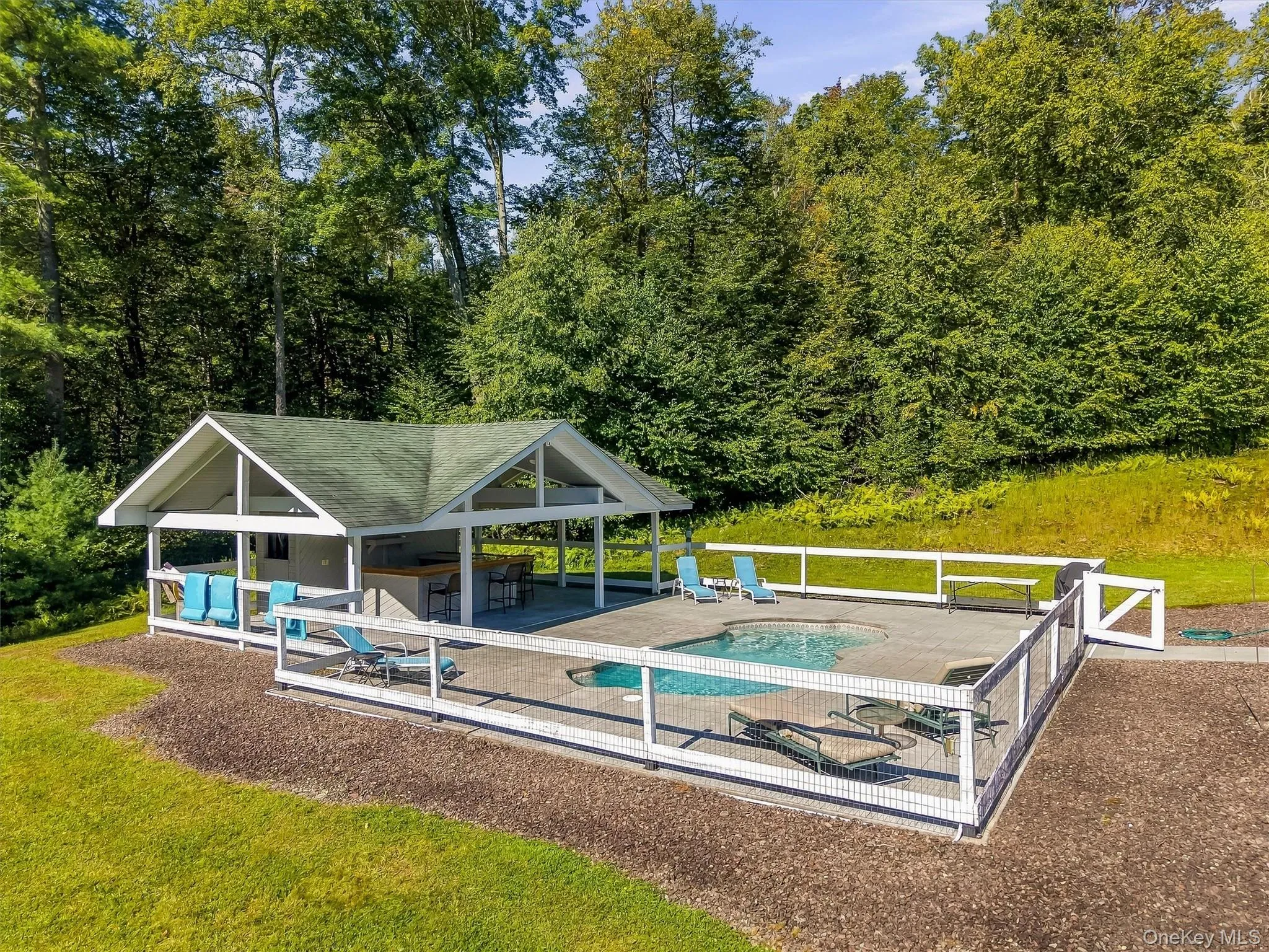 pool area pool area