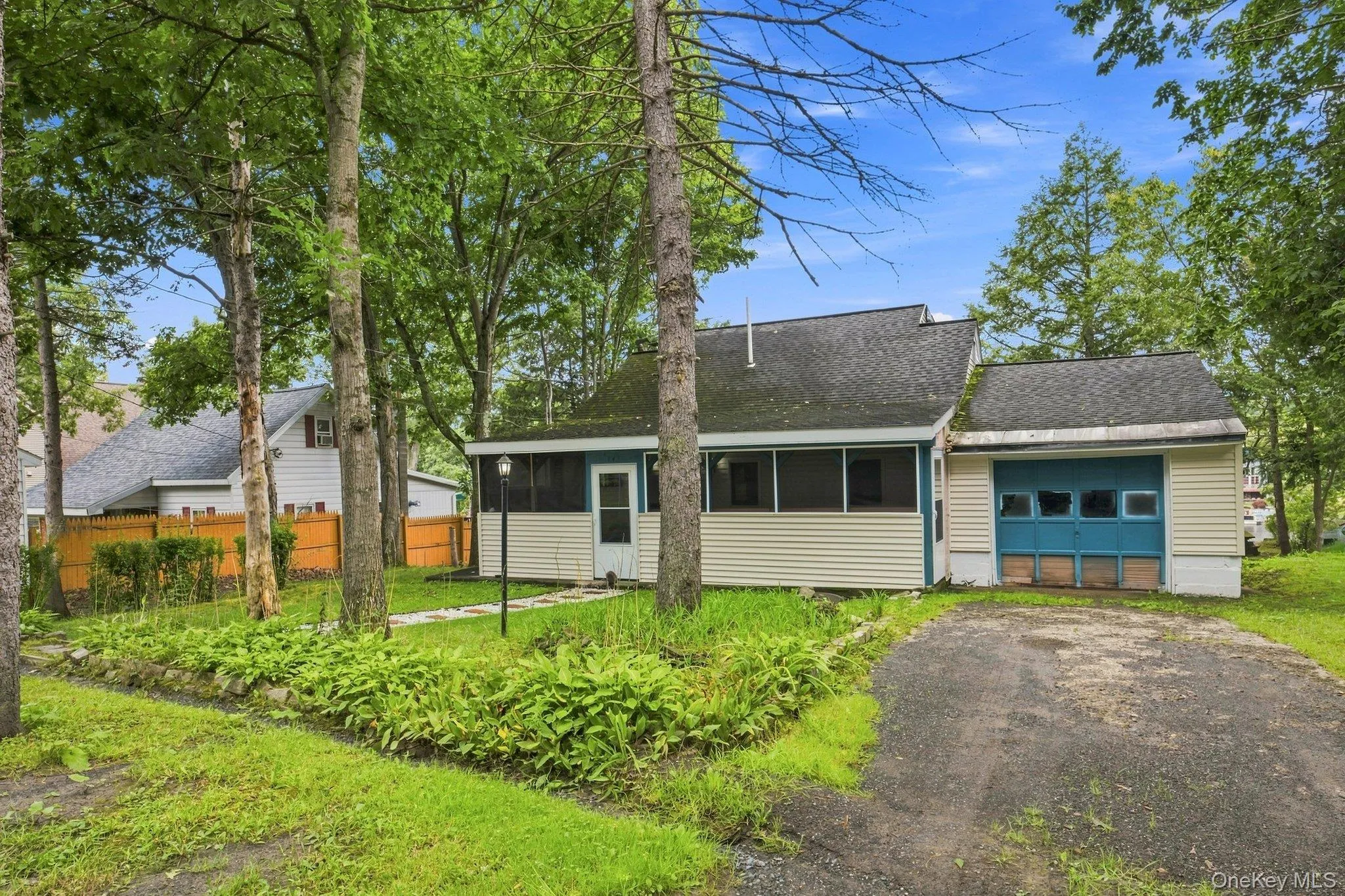 143 Eastside Drive, Out Of Area, NY, 2 Bedrooms Bedrooms, 4 Rooms Rooms,1 BathroomBathrooms,Residential,For Rent,Eastside,0,1047723 143 Eastside Drive, Out Of Area, NY, 2 Bedrooms Bedrooms, 4 Rooms Rooms,1 BathroomBathrooms,Residential,For Rent,Eastside,0,1047723