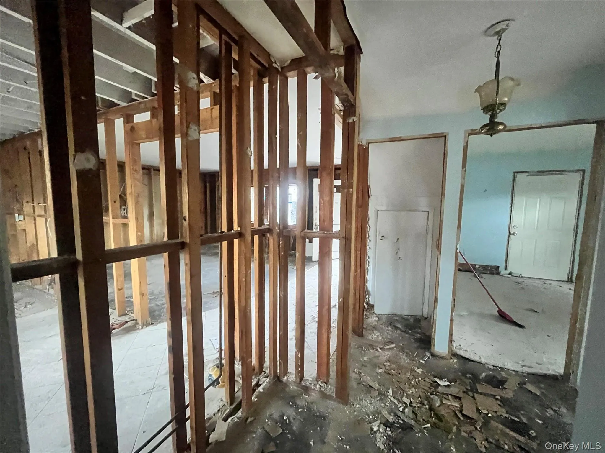 3 Maymont Lane, Brookhaven, NY, 4 Bedrooms Bedrooms, 10 Rooms Rooms,2 BathroomsBathrooms,Residential,For Rent,Maymont,0,1047726 3 Maymont Lane, Brookhaven, NY, 4 Bedrooms Bedrooms, 10 Rooms Rooms,2 BathroomsBathrooms,Residential,For Rent,Maymont,0,1047726