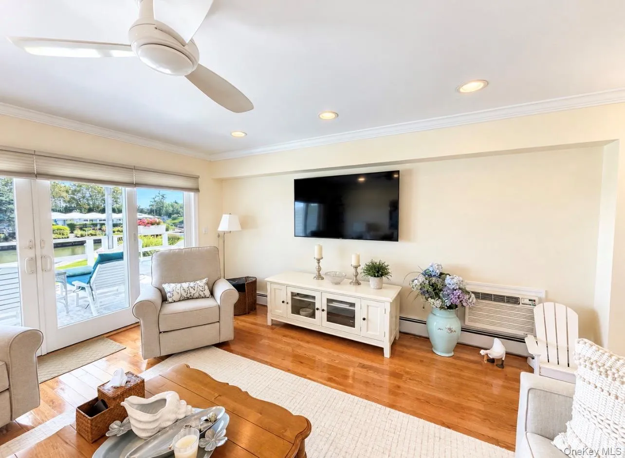 35 LIBRARY, Southampton, NY, 2 Bedrooms Bedrooms, 7 Rooms Rooms,3 BathroomsBathrooms,Residential,For Rent,LIBRARY,0,1047730 35 LIBRARY, Southampton, NY, 2 Bedrooms Bedrooms, 7 Rooms Rooms,3 BathroomsBathrooms,Residential,For Rent,LIBRARY,0,1047730
