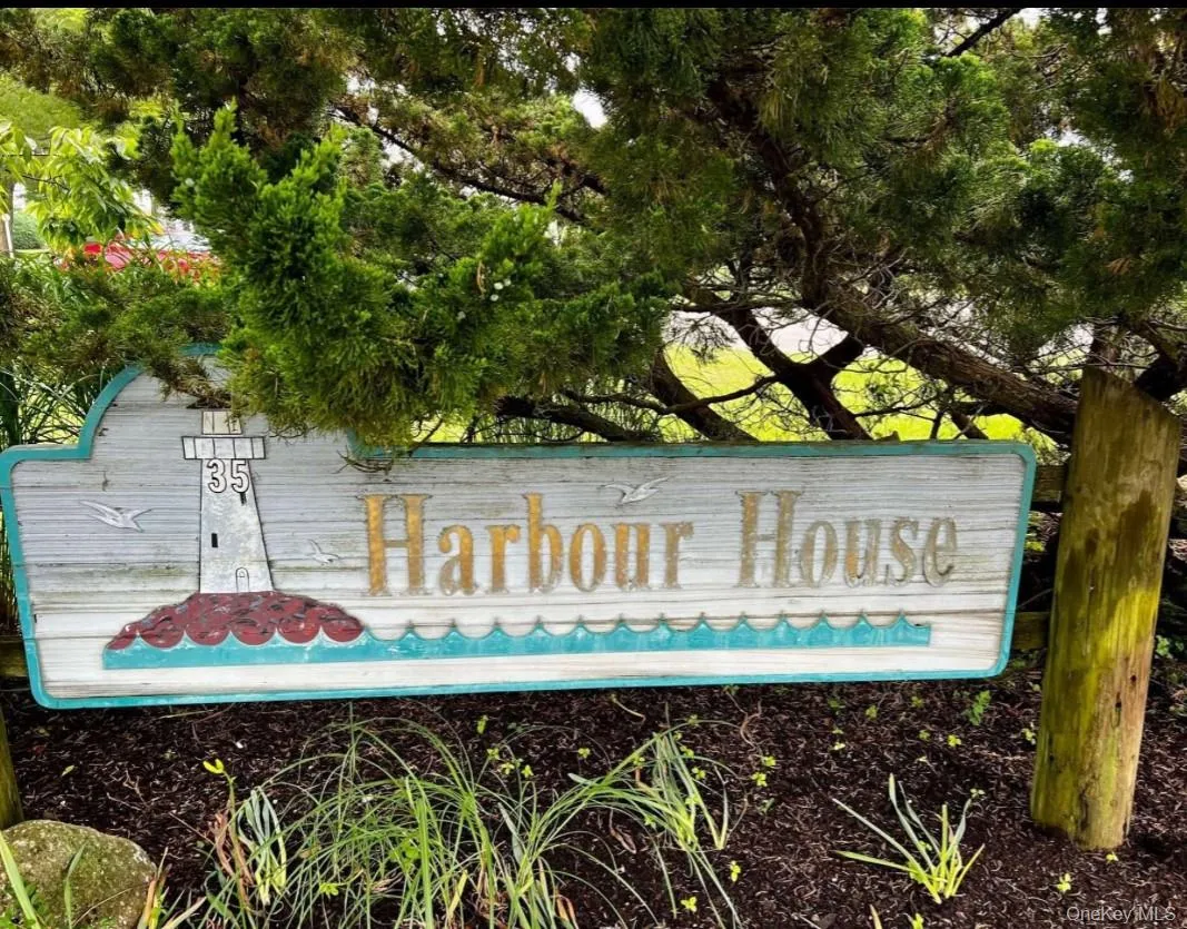 35 LIBRARY, Southampton, NY, 2 Bedrooms Bedrooms, 7 Rooms Rooms,3 BathroomsBathrooms,Residential,For Rent,LIBRARY,0,1047730 35 LIBRARY, Southampton, NY, 2 Bedrooms Bedrooms, 7 Rooms Rooms,3 BathroomsBathrooms,Residential,For Rent,LIBRARY,0,1047730