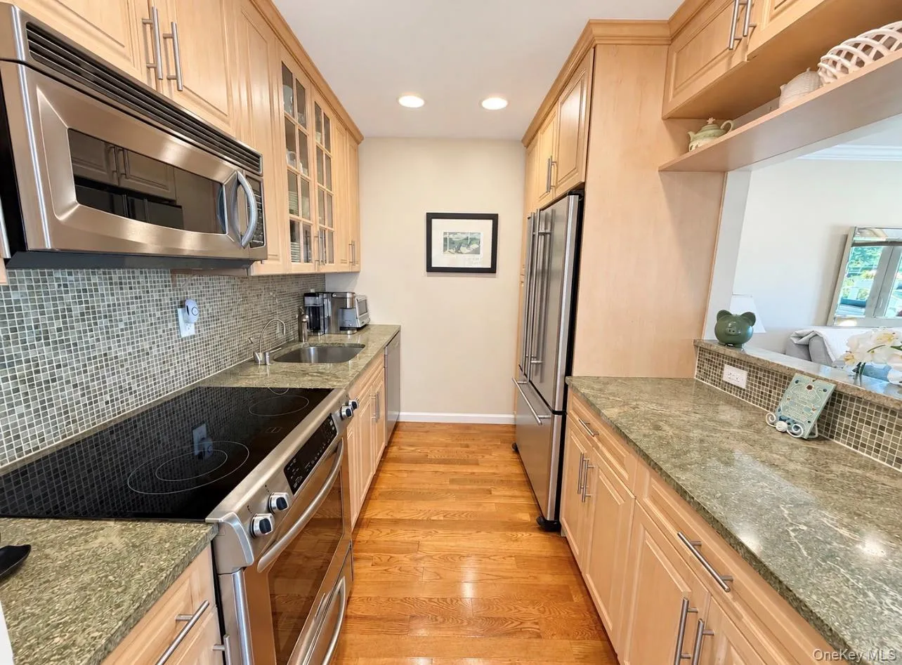 35 LIBRARY, Southampton, NY, 2 Bedrooms Bedrooms, 7 Rooms Rooms,3 BathroomsBathrooms,Residential,For Rent,LIBRARY,0,1047730 35 LIBRARY, Southampton, NY, 2 Bedrooms Bedrooms, 7 Rooms Rooms,3 BathroomsBathrooms,Residential,For Rent,LIBRARY,0,1047730