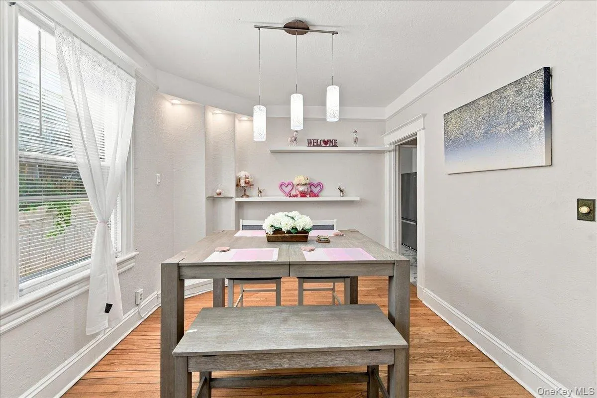 183 Saratoga Avenue, Yonkers, NY, 5 Bedrooms Bedrooms, 9 Rooms Rooms,3 BathroomsBathrooms,Residential,For Rent,Saratoga,0,1047732 183 Saratoga Avenue, Yonkers, NY, 5 Bedrooms Bedrooms, 9 Rooms Rooms,3 BathroomsBathrooms,Residential,For Rent,Saratoga,0,1047732