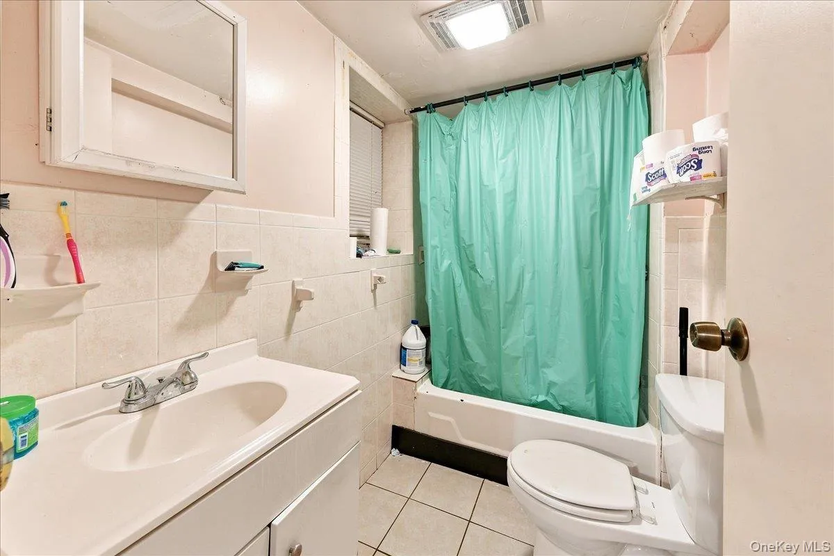 183 Saratoga Avenue, Yonkers, NY, 5 Bedrooms Bedrooms, 9 Rooms Rooms,3 BathroomsBathrooms,Residential,For Rent,Saratoga,0,1047732 183 Saratoga Avenue, Yonkers, NY, 5 Bedrooms Bedrooms, 9 Rooms Rooms,3 BathroomsBathrooms,Residential,For Rent,Saratoga,0,1047732