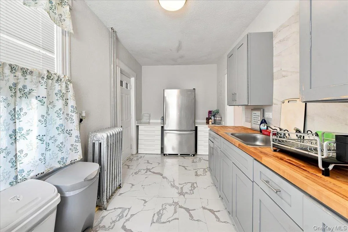 183 Saratoga Avenue, Yonkers, NY, 5 Bedrooms Bedrooms, 9 Rooms Rooms,3 BathroomsBathrooms,Residential,For Rent,Saratoga,0,1047732 183 Saratoga Avenue, Yonkers, NY, 5 Bedrooms Bedrooms, 9 Rooms Rooms,3 BathroomsBathrooms,Residential,For Rent,Saratoga,0,1047732