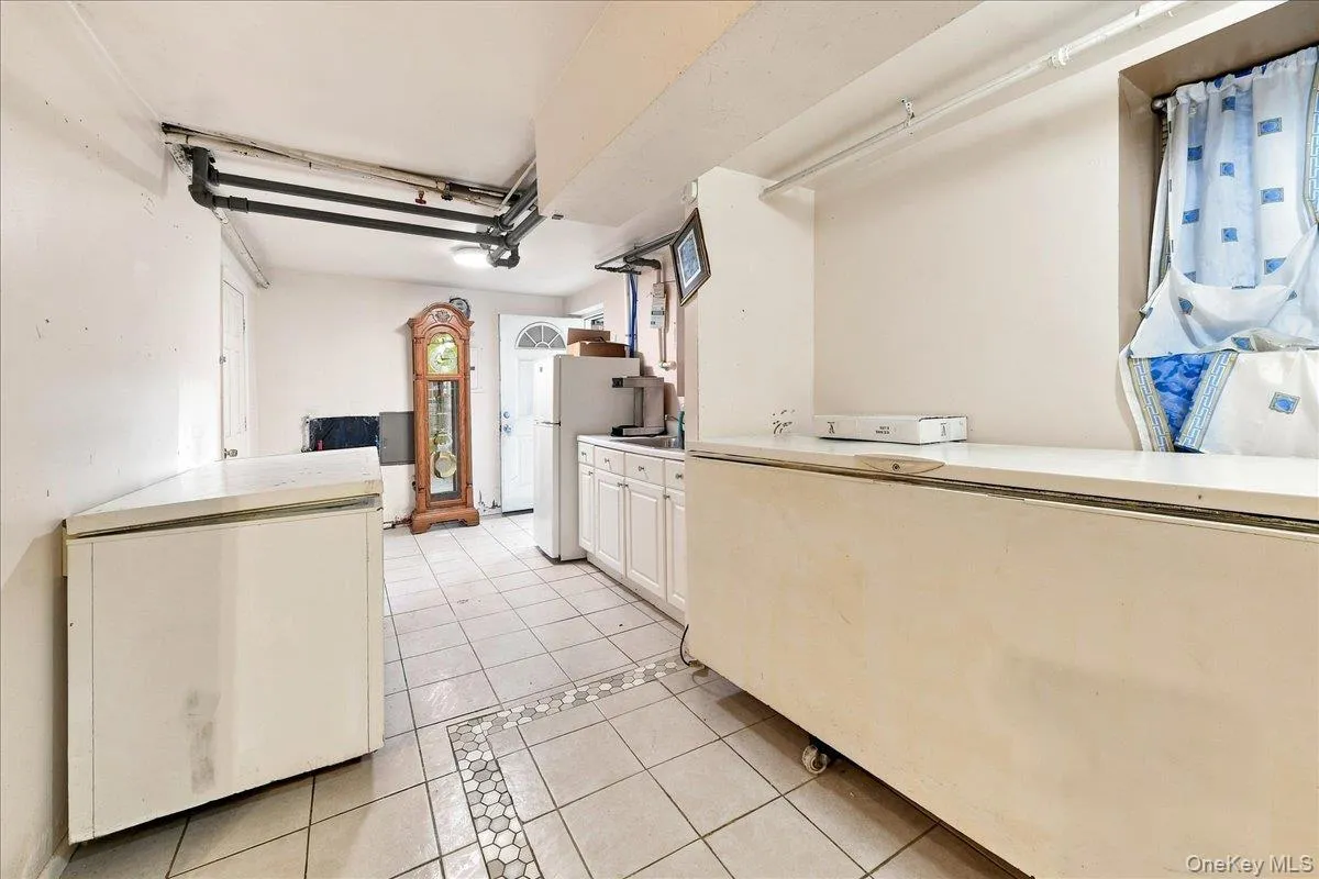 183 Saratoga Avenue, Yonkers, NY, 5 Bedrooms Bedrooms, 9 Rooms Rooms,3 BathroomsBathrooms,Residential,For Rent,Saratoga,0,1047732 183 Saratoga Avenue, Yonkers, NY, 5 Bedrooms Bedrooms, 9 Rooms Rooms,3 BathroomsBathrooms,Residential,For Rent,Saratoga,0,1047732
