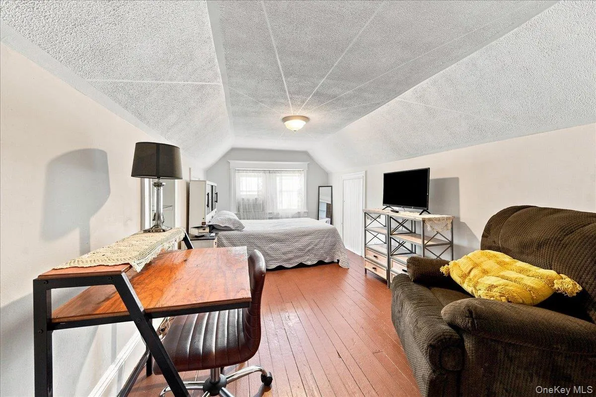 183 Saratoga Avenue, Yonkers, NY, 5 Bedrooms Bedrooms, 9 Rooms Rooms,3 BathroomsBathrooms,Residential,For Rent,Saratoga,0,1047732 183 Saratoga Avenue, Yonkers, NY, 5 Bedrooms Bedrooms, 9 Rooms Rooms,3 BathroomsBathrooms,Residential,For Rent,Saratoga,0,1047732