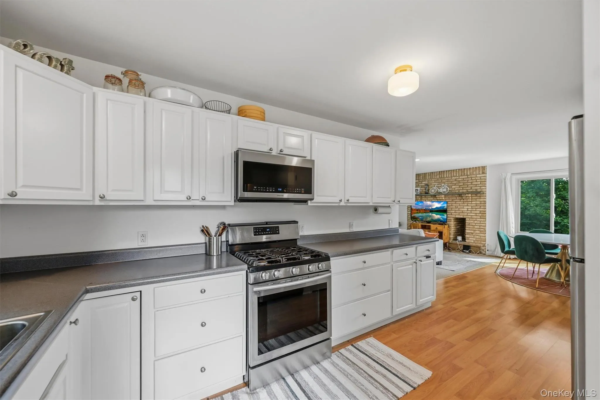 Main unit kitchen Main unit kitchen