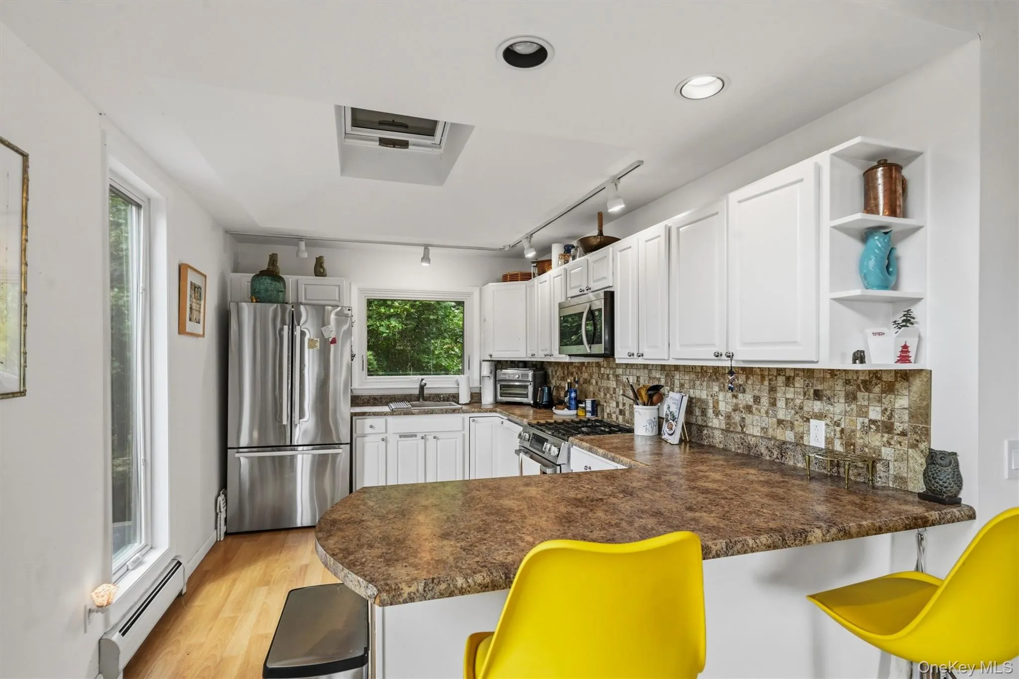 Accessory UnitKitchen with breakfast bar Accessory UnitKitchen with breakfast bar