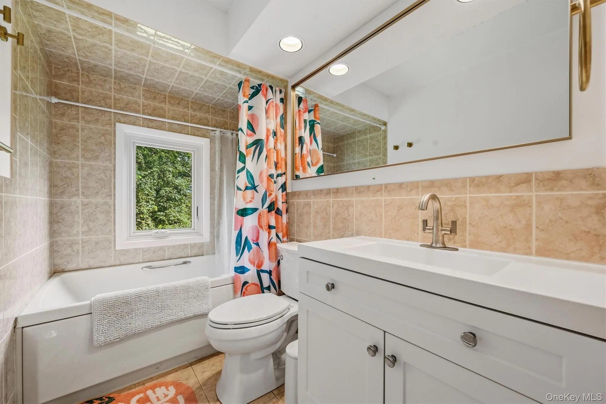 Main unit full bath 1 Main unit full bath 1