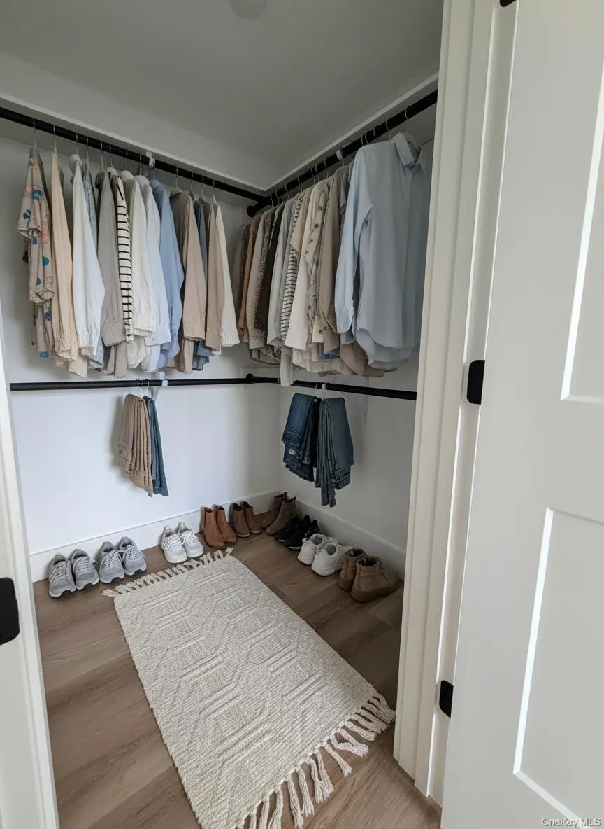 1220 Doges Promenade, Babylon, NY, 1 Bedroom Bedrooms, 3 Rooms Rooms,1 BathroomBathrooms,Residential Lease,For Rent,Doges Promenade,0,1047738 1220 Doges Promenade, Babylon, NY, 1 Bedroom Bedrooms, 3 Rooms Rooms,1 BathroomBathrooms,Residential Lease,For Rent,Doges Promenade,0,1047738