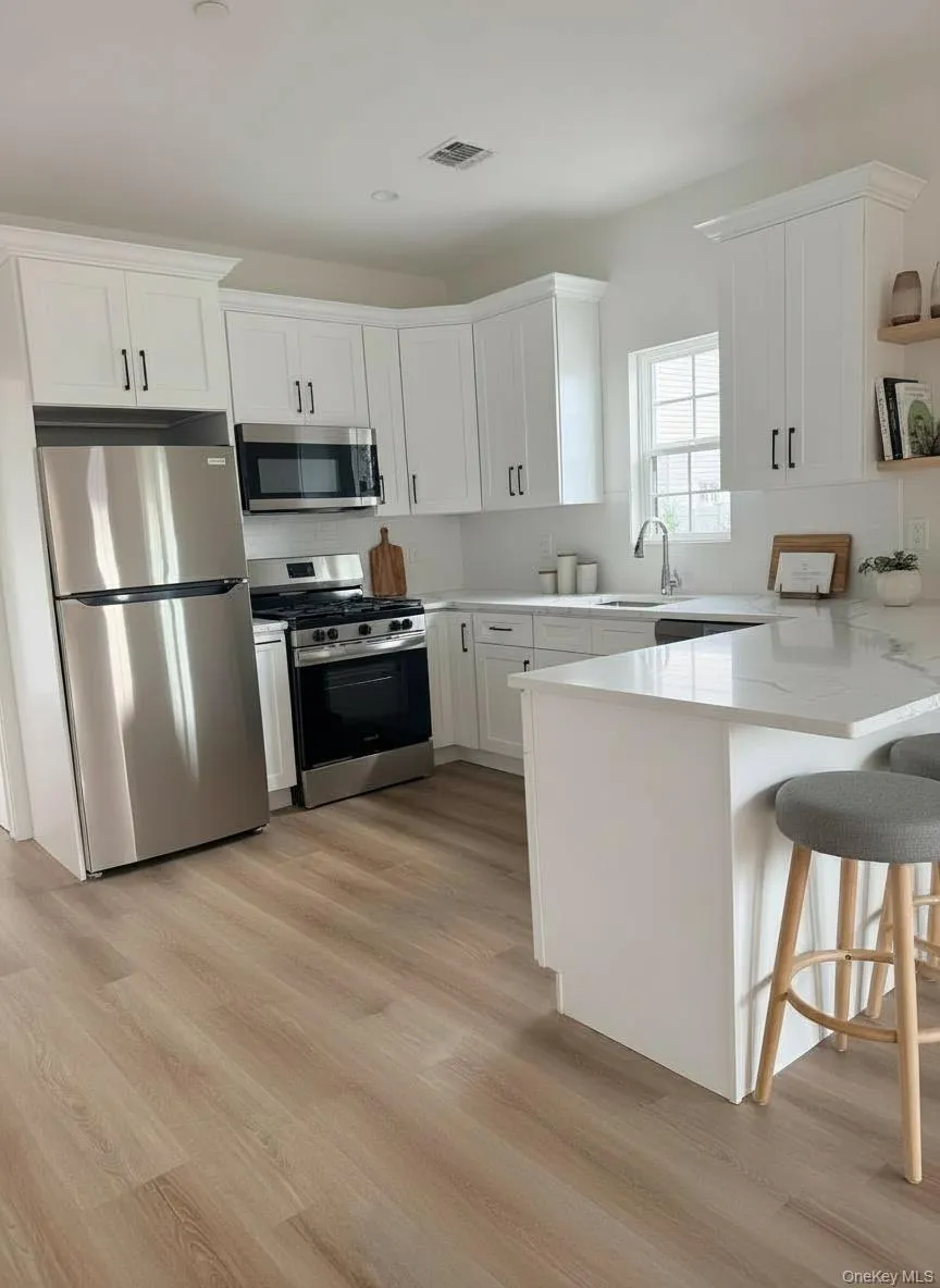1220 Doges Promenade, Babylon, NY, 1 Bedroom Bedrooms, 3 Rooms Rooms,1 BathroomBathrooms,Residential Lease,For Rent,Doges Promenade,0,1047738 1220 Doges Promenade, Babylon, NY, 1 Bedroom Bedrooms, 3 Rooms Rooms,1 BathroomBathrooms,Residential Lease,For Rent,Doges Promenade,0,1047738