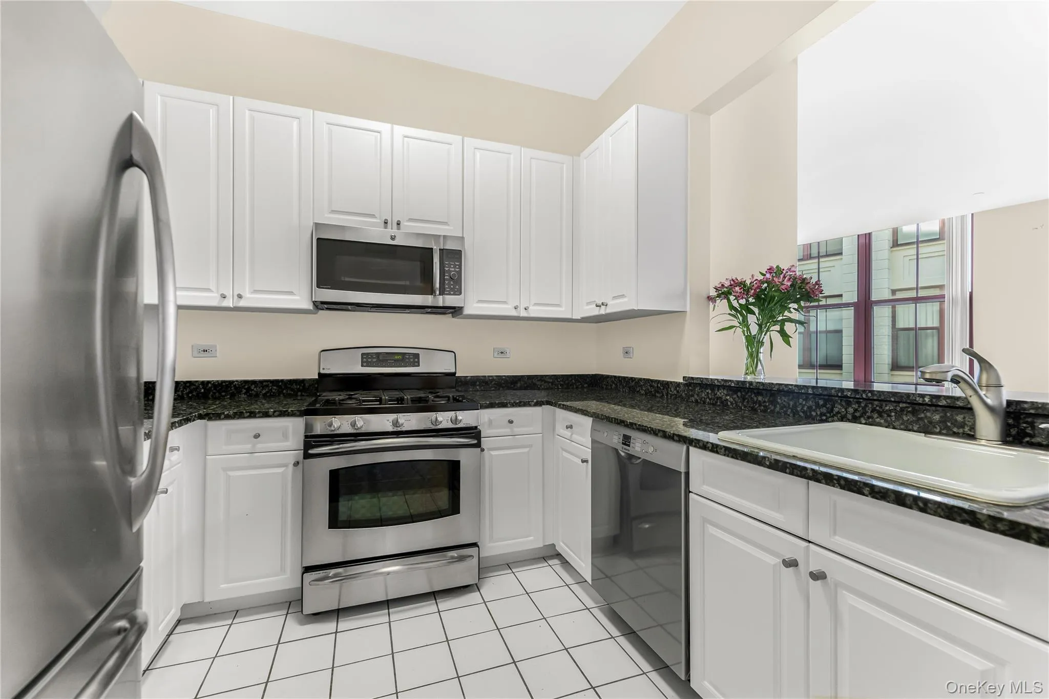 Bright White kitchen Bright White kitchen