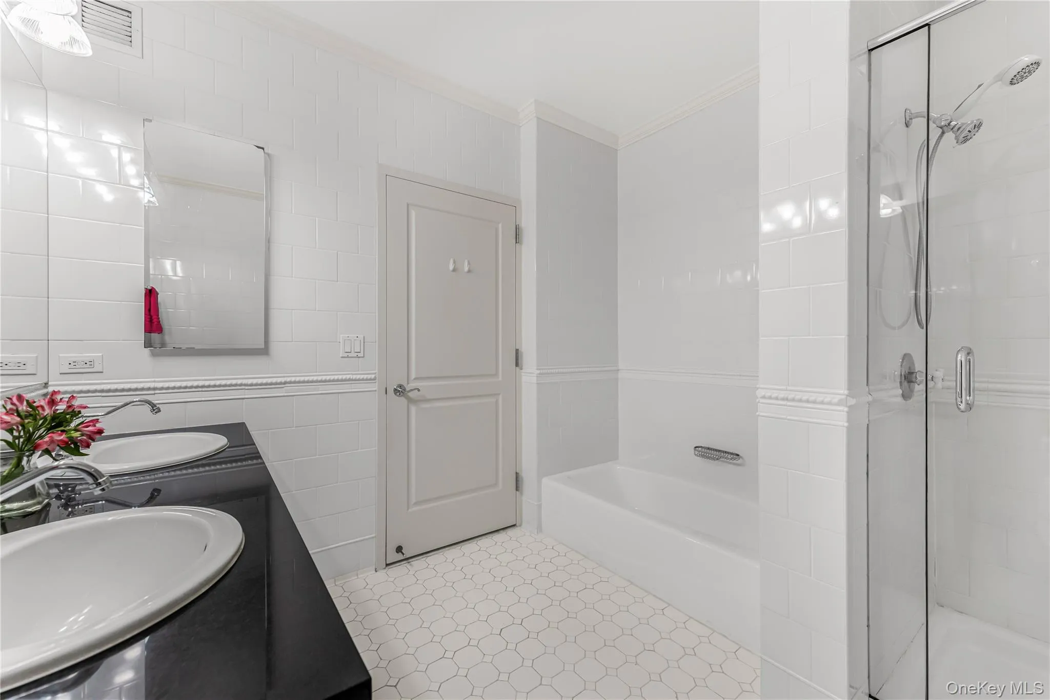 Stand alone shower and soaker tub Stand alone shower and soaker tub