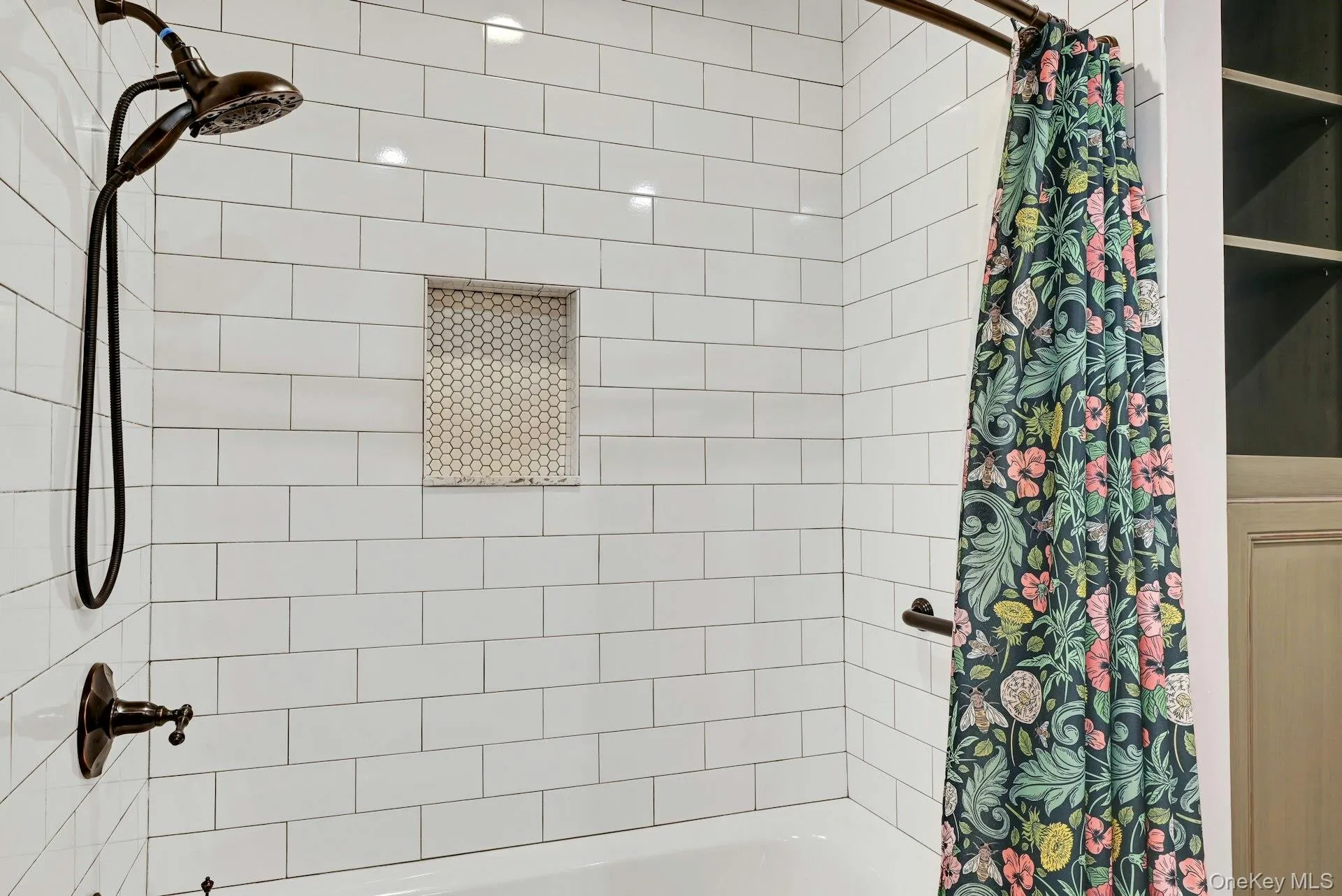 Hall Bath SOT Hall Bath SOT