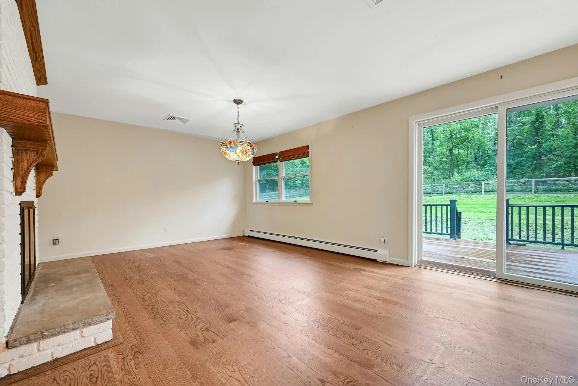 Beautiful hardwoods throughout Beautiful hardwoods throughout