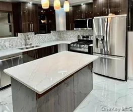 9911 Ascan Avenue, New York, NY, 2 Bedrooms Bedrooms, 7 Rooms Rooms,2 BathroomsBathrooms,Residential Lease,For Rent,Ascan,0,1047748 9911 Ascan Avenue, New York, NY, 2 Bedrooms Bedrooms, 7 Rooms Rooms,2 BathroomsBathrooms,Residential Lease,For Rent,Ascan,0,1047748