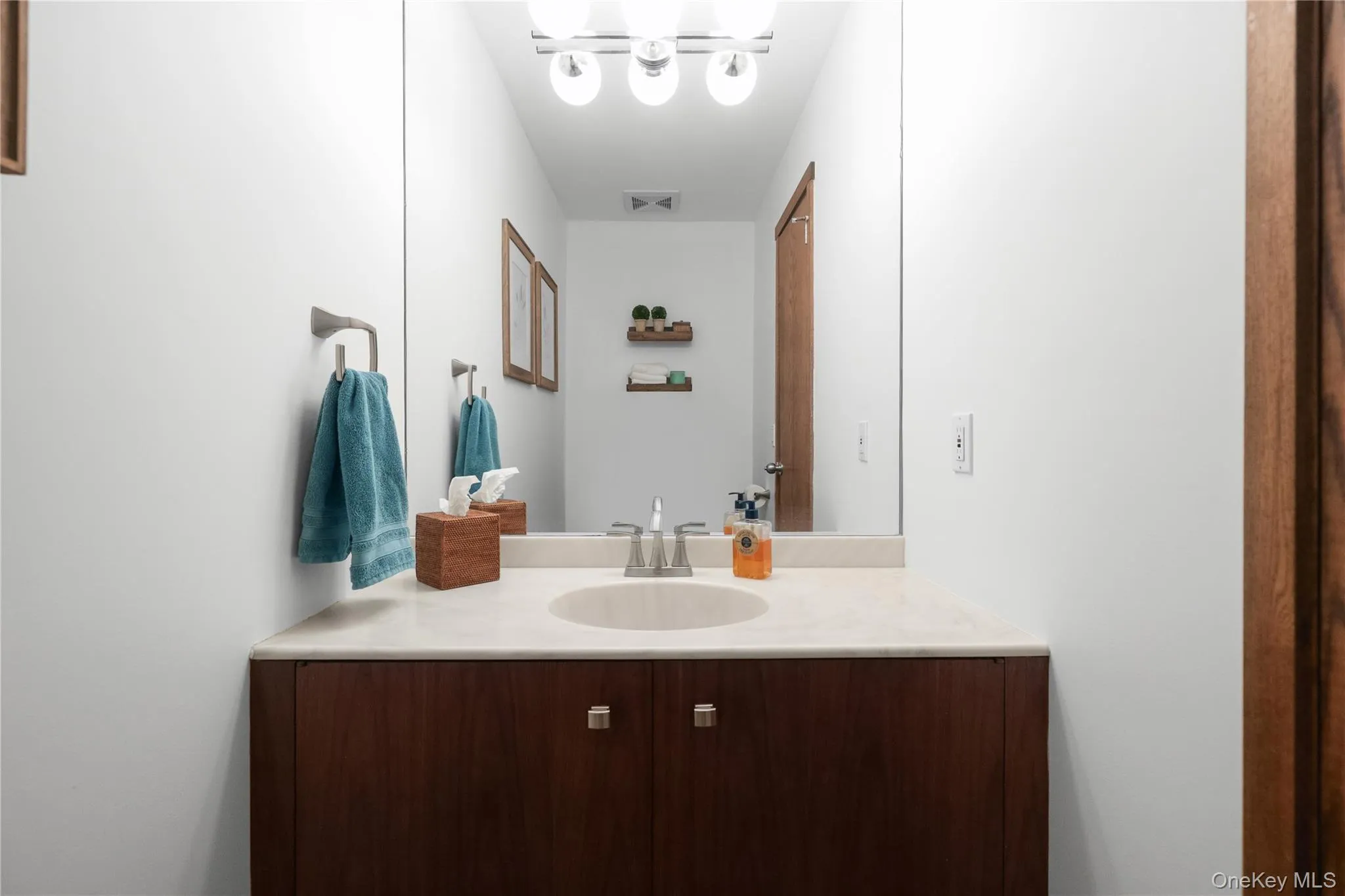 25 Charles Road, Bedford, NY, 5 Bedrooms Bedrooms, 11 Rooms Rooms,4 BathroomsBathrooms,Residential,For Rent,Charles,0,1047759 25 Charles Road, Bedford, NY, 5 Bedrooms Bedrooms, 11 Rooms Rooms,4 BathroomsBathrooms,Residential,For Rent,Charles,0,1047759