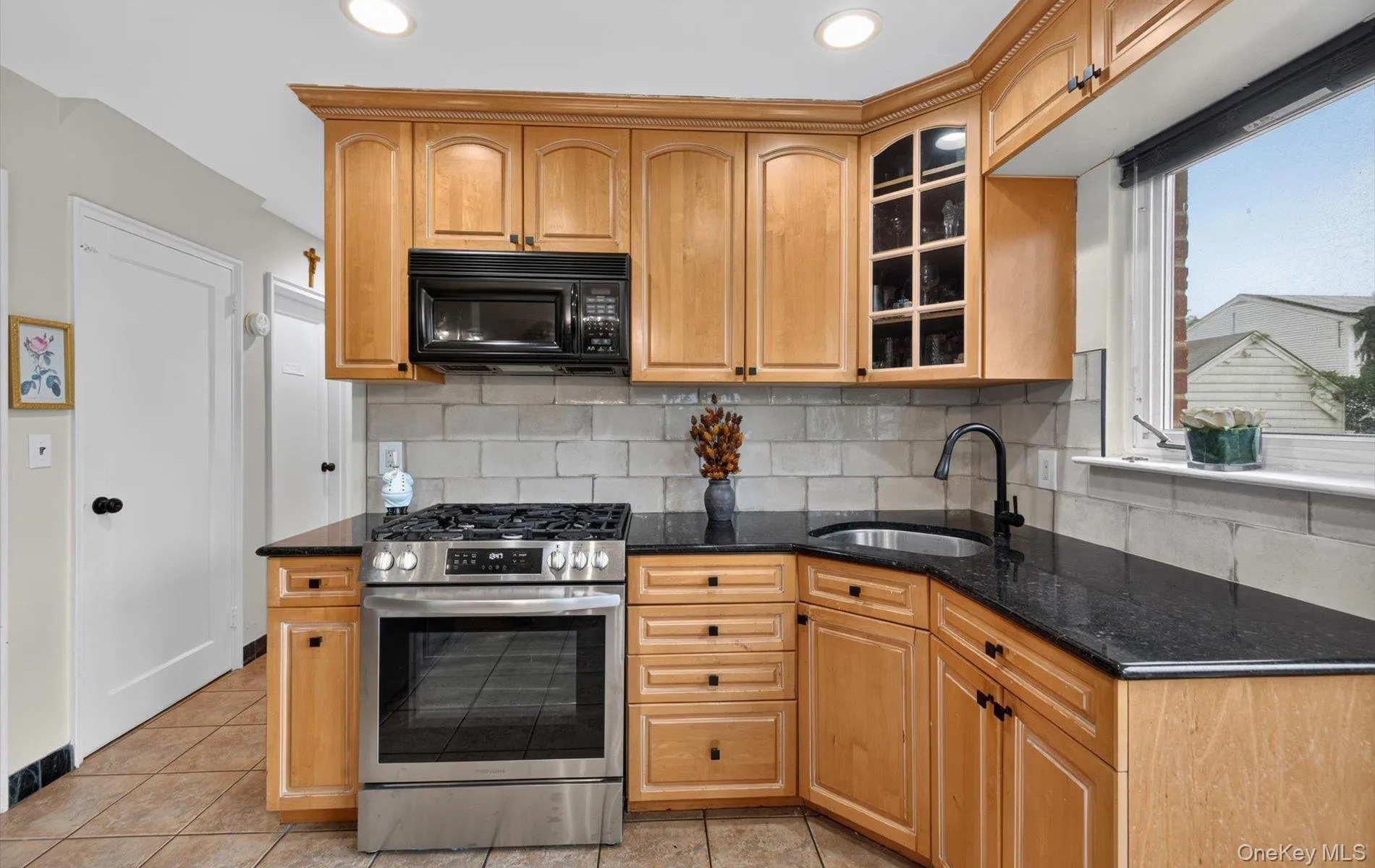 11 White Street, Hempstead, NY, 4 Bedrooms Bedrooms, 8 Rooms Rooms,2 BathroomsBathrooms,Residential,For Rent,White,0,1047761 11 White Street, Hempstead, NY, 4 Bedrooms Bedrooms, 8 Rooms Rooms,2 BathroomsBathrooms,Residential,For Rent,White,0,1047761