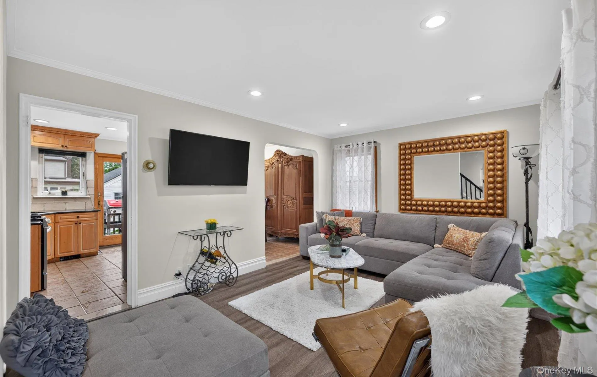 11 White Street, Hempstead, NY, 4 Bedrooms Bedrooms, 8 Rooms Rooms,2 BathroomsBathrooms,Residential,For Rent,White,0,1047761 11 White Street, Hempstead, NY, 4 Bedrooms Bedrooms, 8 Rooms Rooms,2 BathroomsBathrooms,Residential,For Rent,White,0,1047761