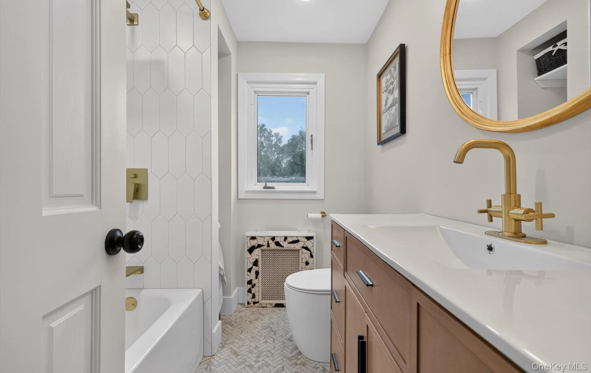 11 White Street, Hempstead, NY, 4 Bedrooms Bedrooms, 8 Rooms Rooms,2 BathroomsBathrooms,Residential,For Rent,White,0,1047761 11 White Street, Hempstead, NY, 4 Bedrooms Bedrooms, 8 Rooms Rooms,2 BathroomsBathrooms,Residential,For Rent,White,0,1047761