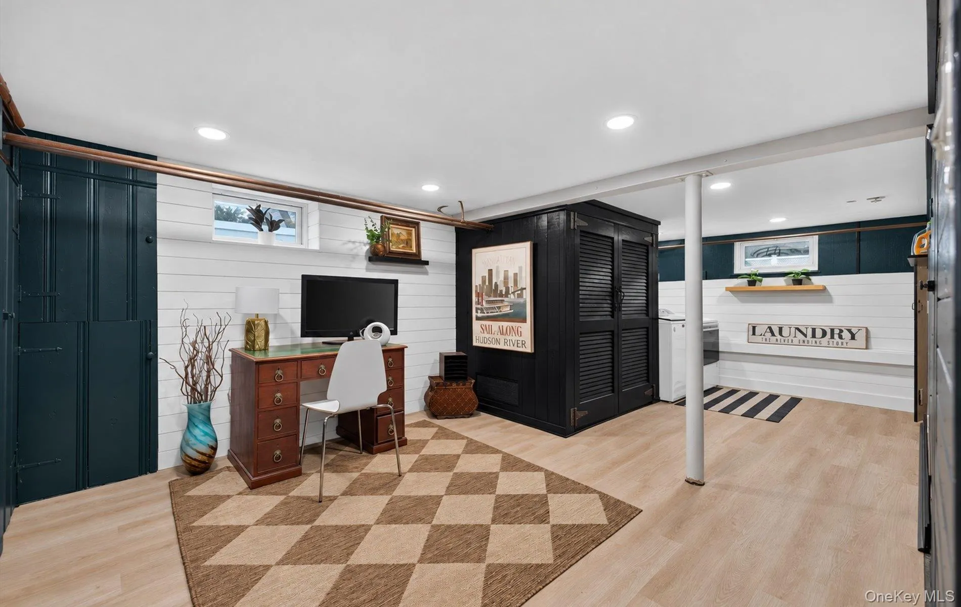 11 White Street, Hempstead, NY, 4 Bedrooms Bedrooms, 8 Rooms Rooms,2 BathroomsBathrooms,Residential,For Rent,White,0,1047761 11 White Street, Hempstead, NY, 4 Bedrooms Bedrooms, 8 Rooms Rooms,2 BathroomsBathrooms,Residential,For Rent,White,0,1047761