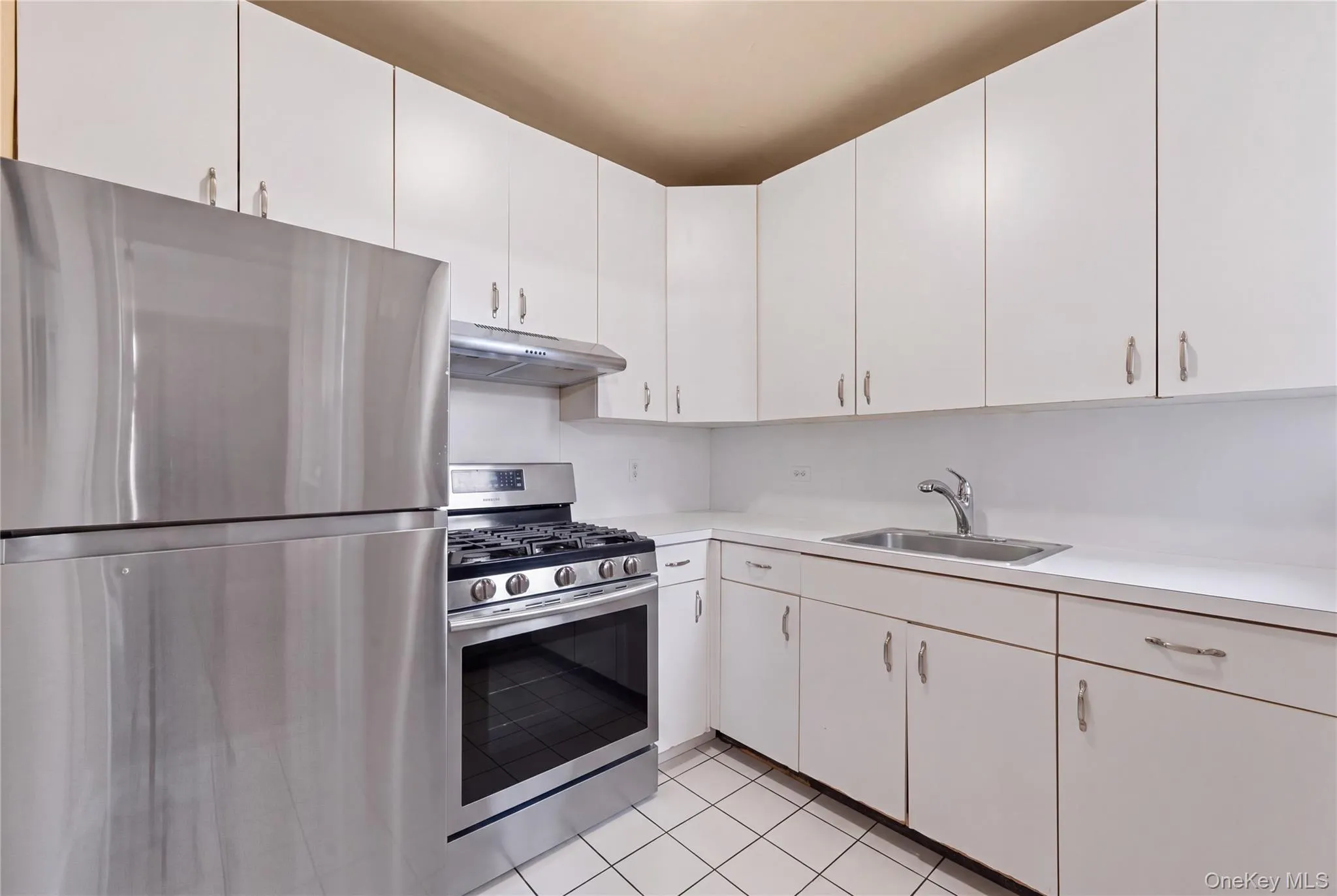 78-10 34 Avenue, New York, NY, 2 Bedrooms Bedrooms, 5 Rooms Rooms,2 BathroomsBathrooms,Residential,For Rent,34,0,1047765 78-10 34 Avenue, New York, NY, 2 Bedrooms Bedrooms, 5 Rooms Rooms,2 BathroomsBathrooms,Residential,For Rent,34,0,1047765
