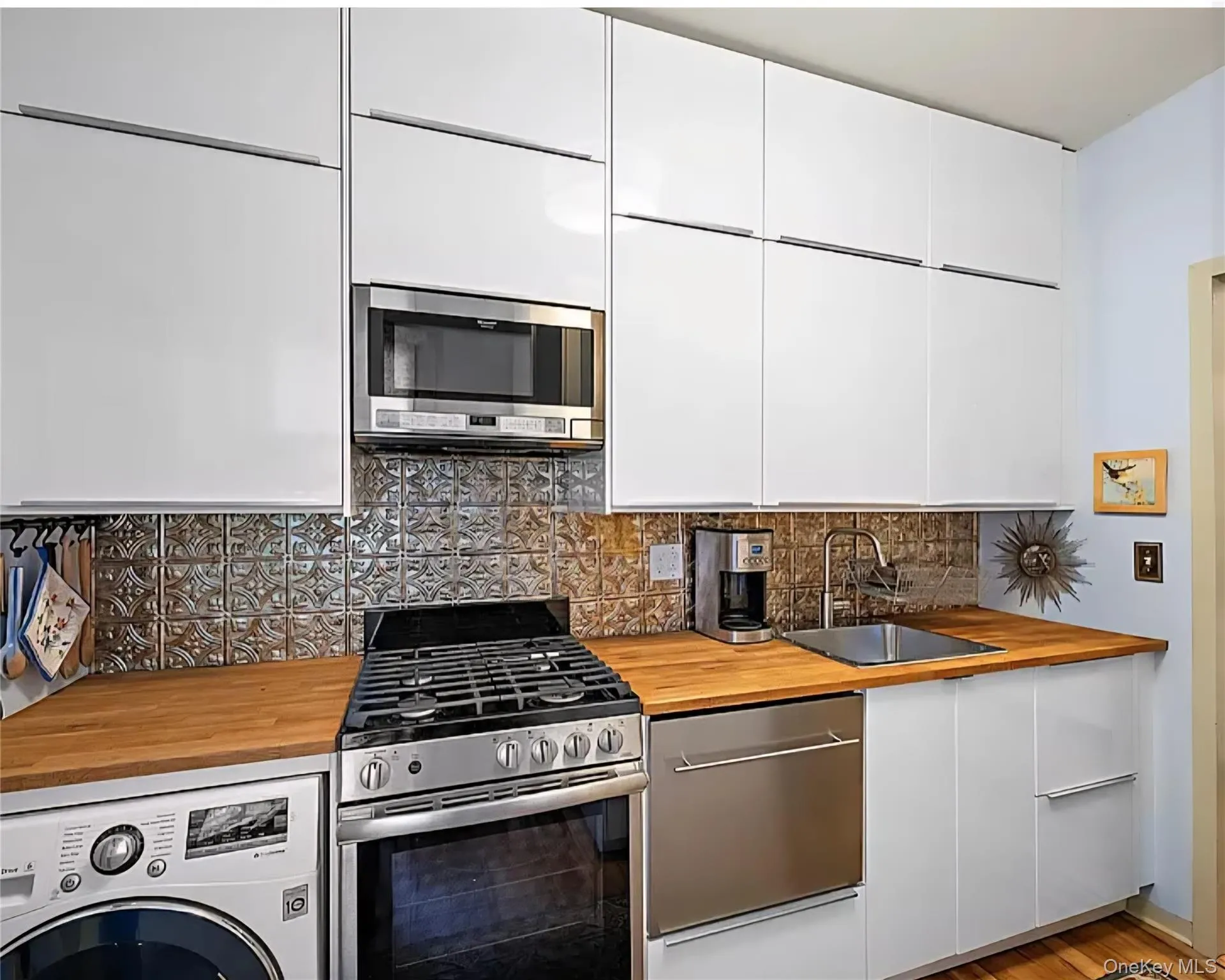 1175 Anderson Avenue, New York, NY, 1 Bedroom Bedrooms, 4 Room Rooms,1 BathroomBathrooms,Residential Lease,For Rent,Anderson,0,1047766 1175 Anderson Avenue, New York, NY, 1 Bedroom Bedrooms, 4 Room Rooms,1 BathroomBathrooms,Residential Lease,For Rent,Anderson,0,1047766