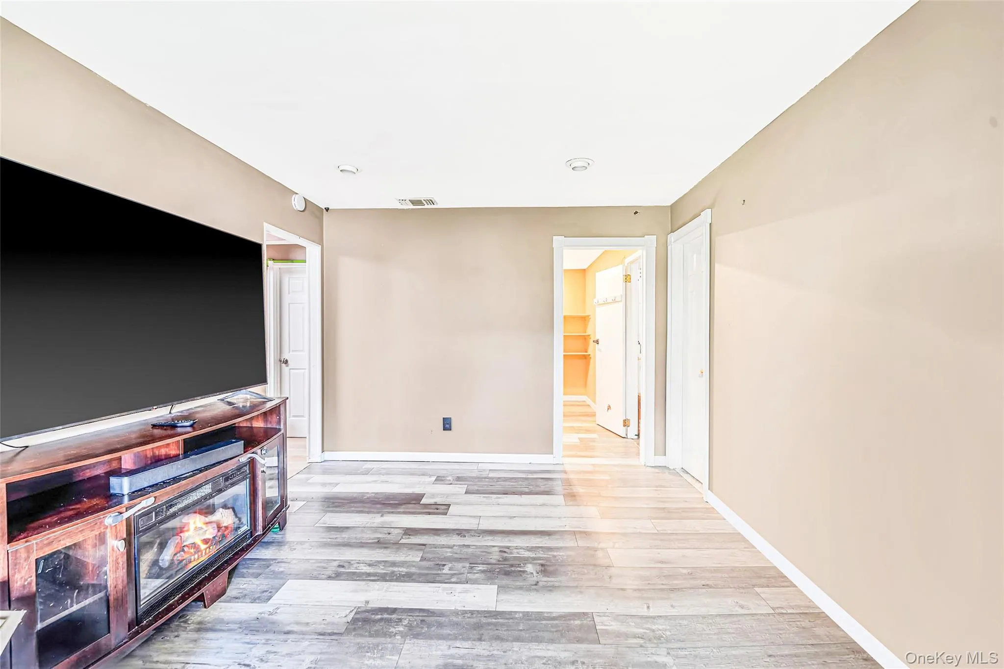 240 Virginia Avenue, Oyster Bay, NY, 3 Bedrooms Bedrooms, 8 Rooms Rooms,2 BathroomsBathrooms,Residential,For Rent,Virginia,0,1047770 240 Virginia Avenue, Oyster Bay, NY, 3 Bedrooms Bedrooms, 8 Rooms Rooms,2 BathroomsBathrooms,Residential,For Rent,Virginia,0,1047770