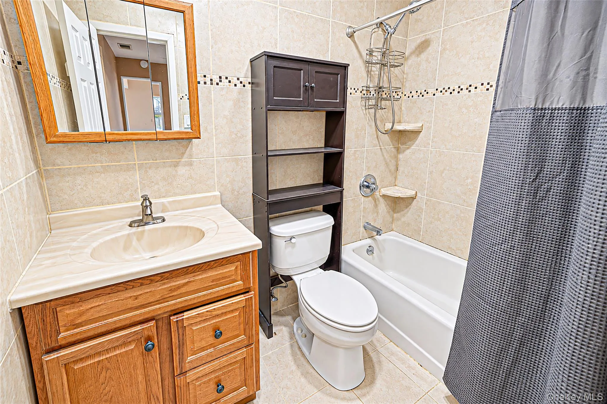 240 Virginia Avenue, Oyster Bay, NY, 3 Bedrooms Bedrooms, 8 Rooms Rooms,2 BathroomsBathrooms,Residential,For Rent,Virginia,0,1047770 240 Virginia Avenue, Oyster Bay, NY, 3 Bedrooms Bedrooms, 8 Rooms Rooms,2 BathroomsBathrooms,Residential,For Rent,Virginia,0,1047770