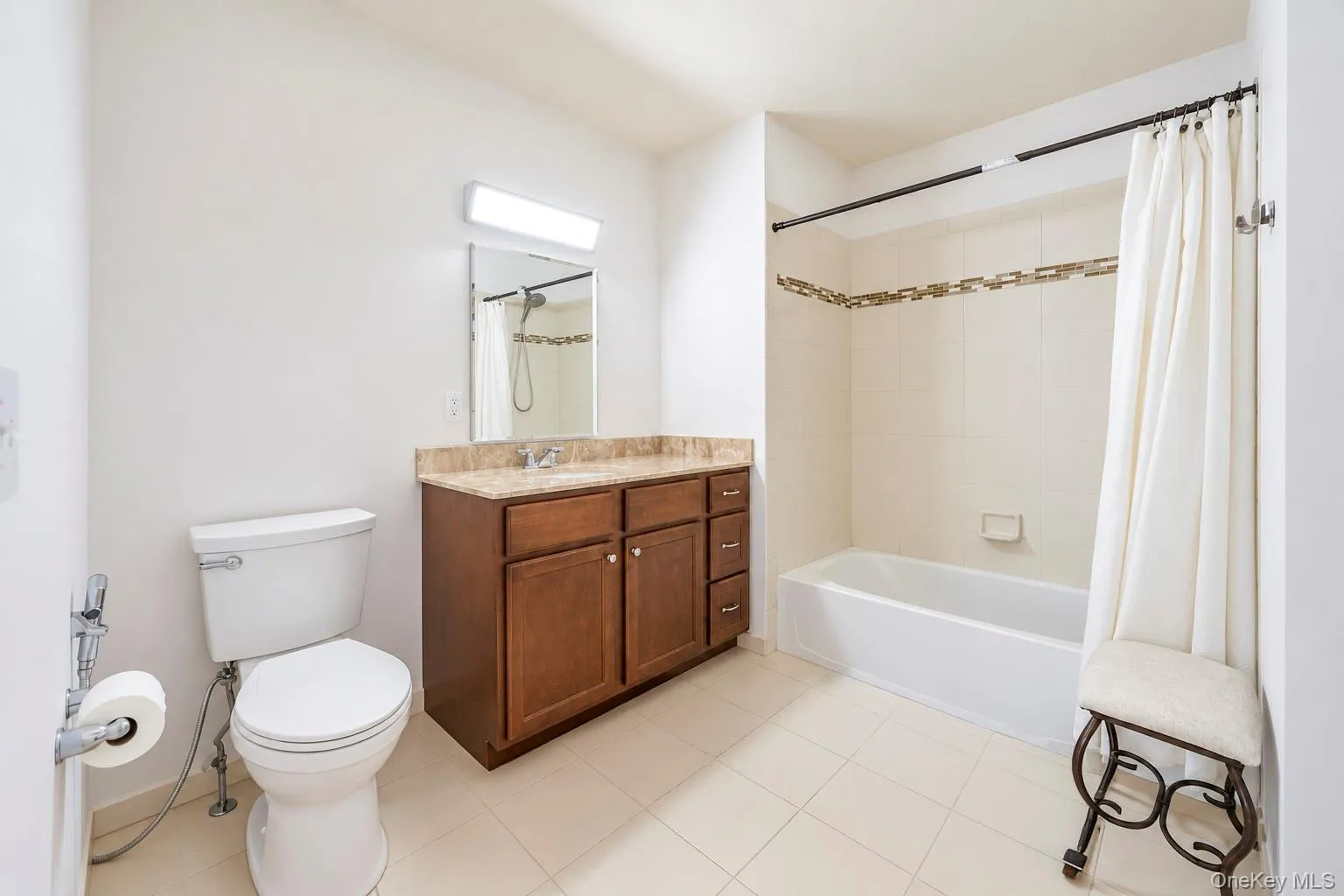 106 Weatherby Lane, Islip, NY, 2 Bedrooms Bedrooms, 6 Rooms Rooms,2 BathroomsBathrooms,Residential,For Rent,Weatherby,0,1047786 106 Weatherby Lane, Islip, NY, 2 Bedrooms Bedrooms, 6 Rooms Rooms,2 BathroomsBathrooms,Residential,For Rent,Weatherby,0,1047786