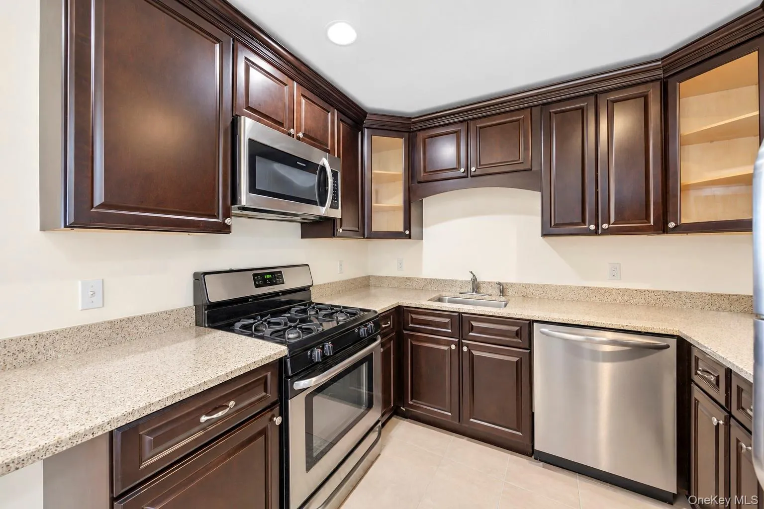 106 Weatherby Lane, Islip, NY, 2 Bedrooms Bedrooms, 6 Rooms Rooms,2 BathroomsBathrooms,Residential,For Rent,Weatherby,0,1047786 106 Weatherby Lane, Islip, NY, 2 Bedrooms Bedrooms, 6 Rooms Rooms,2 BathroomsBathrooms,Residential,For Rent,Weatherby,0,1047786