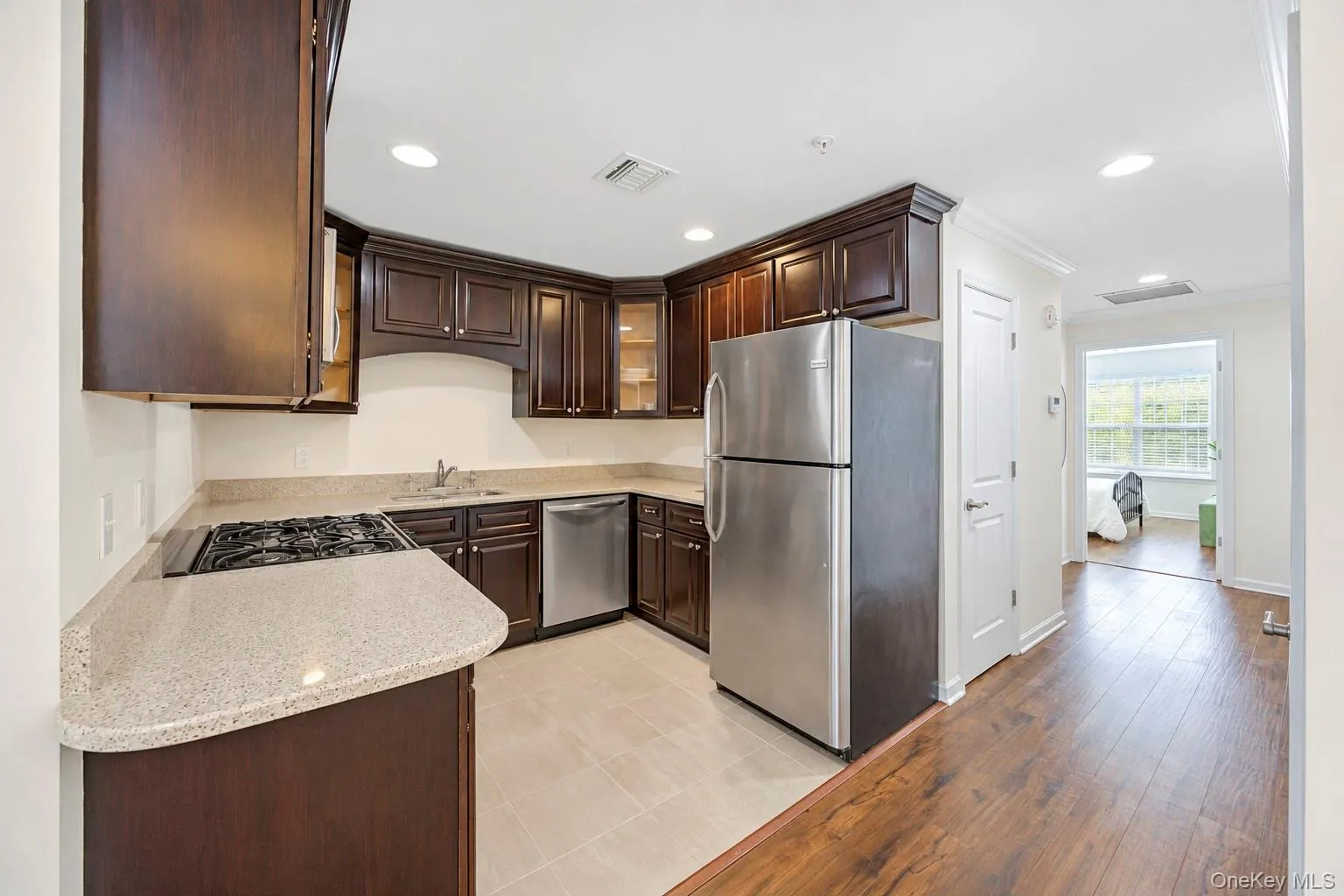 106 Weatherby Lane, Islip, NY, 2 Bedrooms Bedrooms, 6 Rooms Rooms,2 BathroomsBathrooms,Residential,For Rent,Weatherby,0,1047786 106 Weatherby Lane, Islip, NY, 2 Bedrooms Bedrooms, 6 Rooms Rooms,2 BathroomsBathrooms,Residential,For Rent,Weatherby,0,1047786