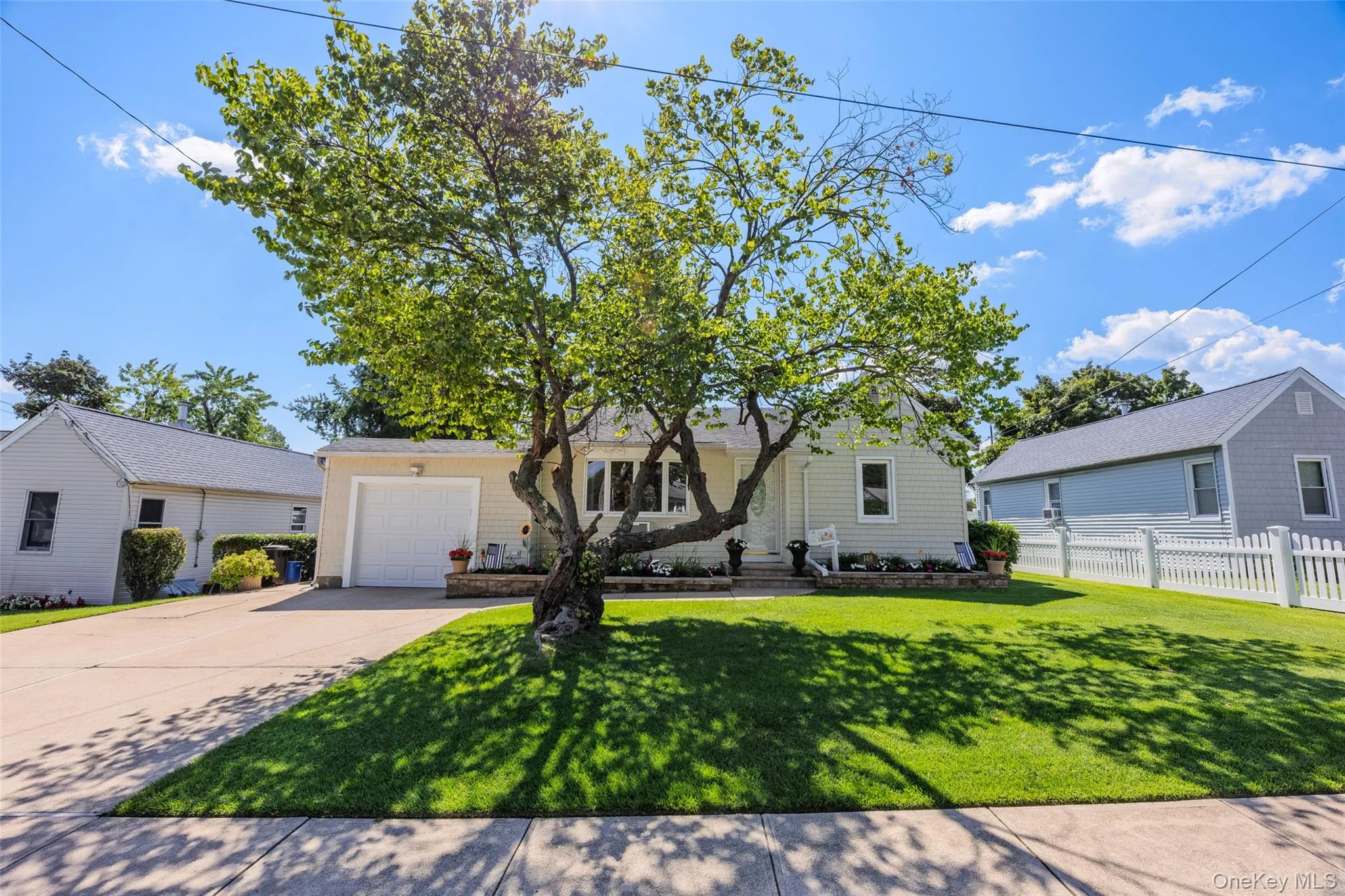 148 Birs Avenue, Babylon, NY, 3 Bedrooms Bedrooms, 6 Rooms Rooms,1 BathroomBathrooms,Residential,For Rent,Birs,0,1047788 148 Birs Avenue, Babylon, NY, 3 Bedrooms Bedrooms, 6 Rooms Rooms,1 BathroomBathrooms,Residential,For Rent,Birs,0,1047788