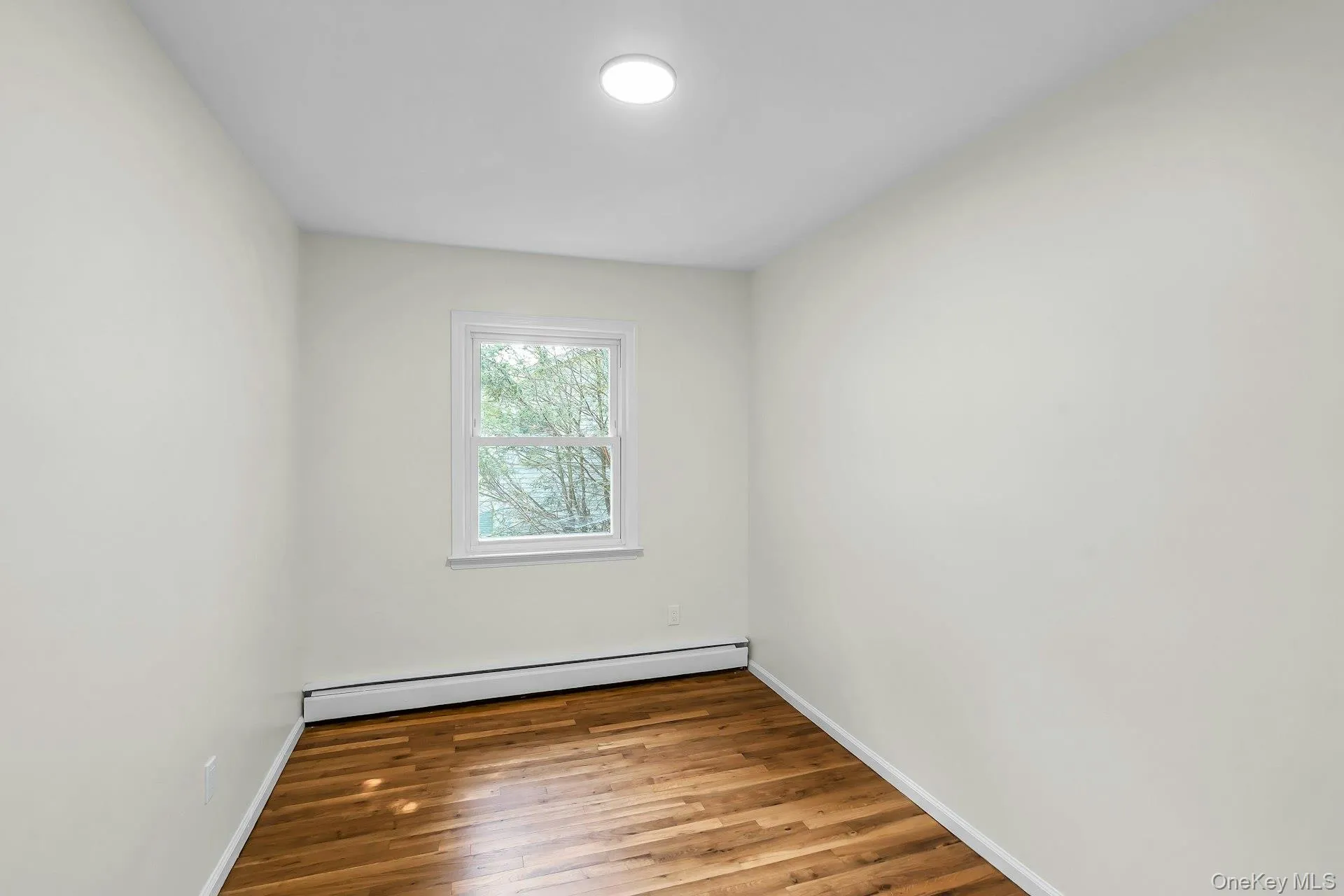 7 Anchorage Road, North Hempstead, NY, 3 Bedrooms Bedrooms, 8 Rooms Rooms,2 BathroomsBathrooms,Residential Lease,For Rent,Anchorage,0,1047791 7 Anchorage Road, North Hempstead, NY, 3 Bedrooms Bedrooms, 8 Rooms Rooms,2 BathroomsBathrooms,Residential Lease,For Rent,Anchorage,0,1047791