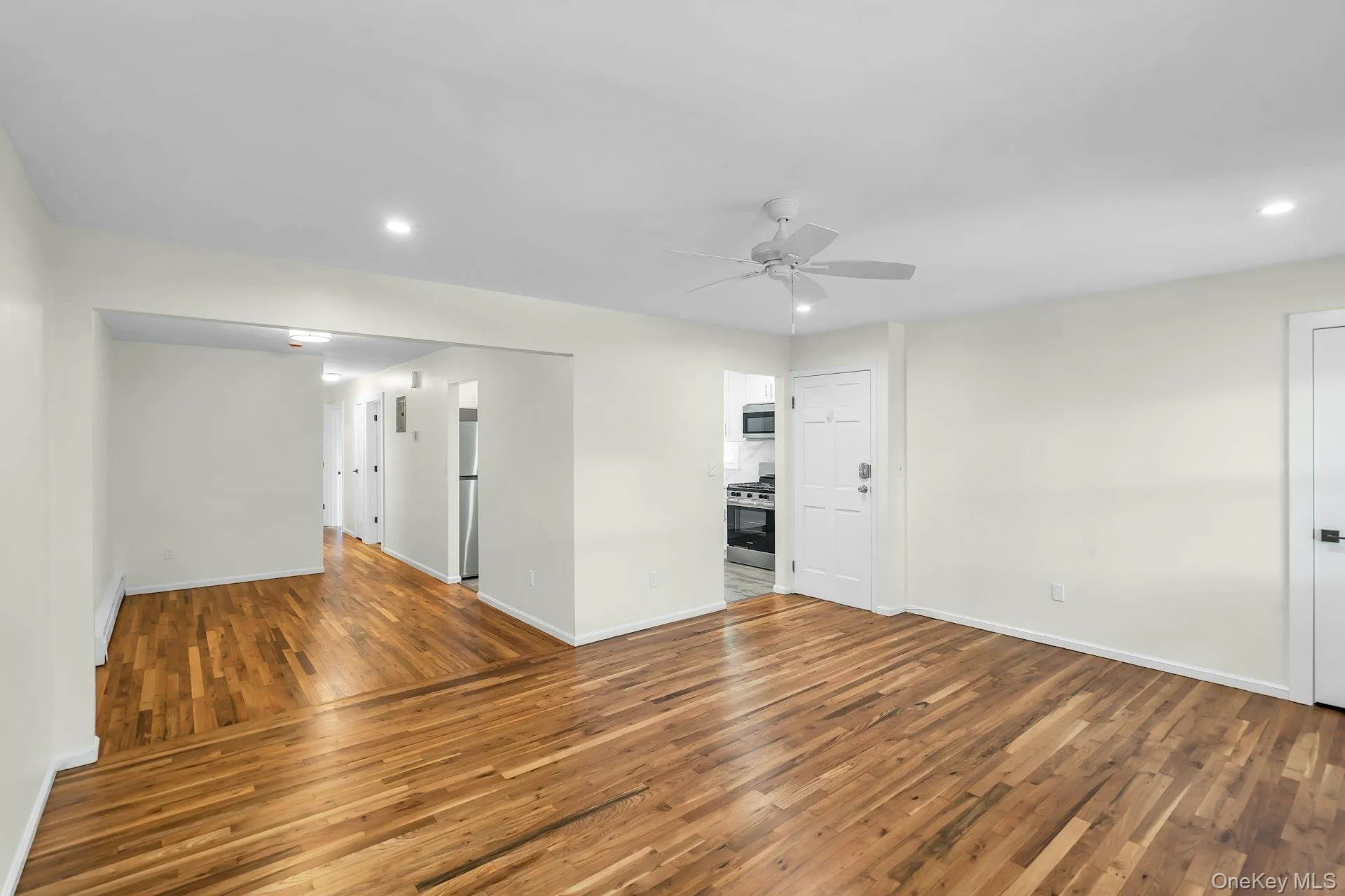 7 Anchorage Road, North Hempstead, NY, 3 Bedrooms Bedrooms, 8 Rooms Rooms,2 BathroomsBathrooms,Residential Lease,For Rent,Anchorage,0,1047791 7 Anchorage Road, North Hempstead, NY, 3 Bedrooms Bedrooms, 8 Rooms Rooms,2 BathroomsBathrooms,Residential Lease,For Rent,Anchorage,0,1047791